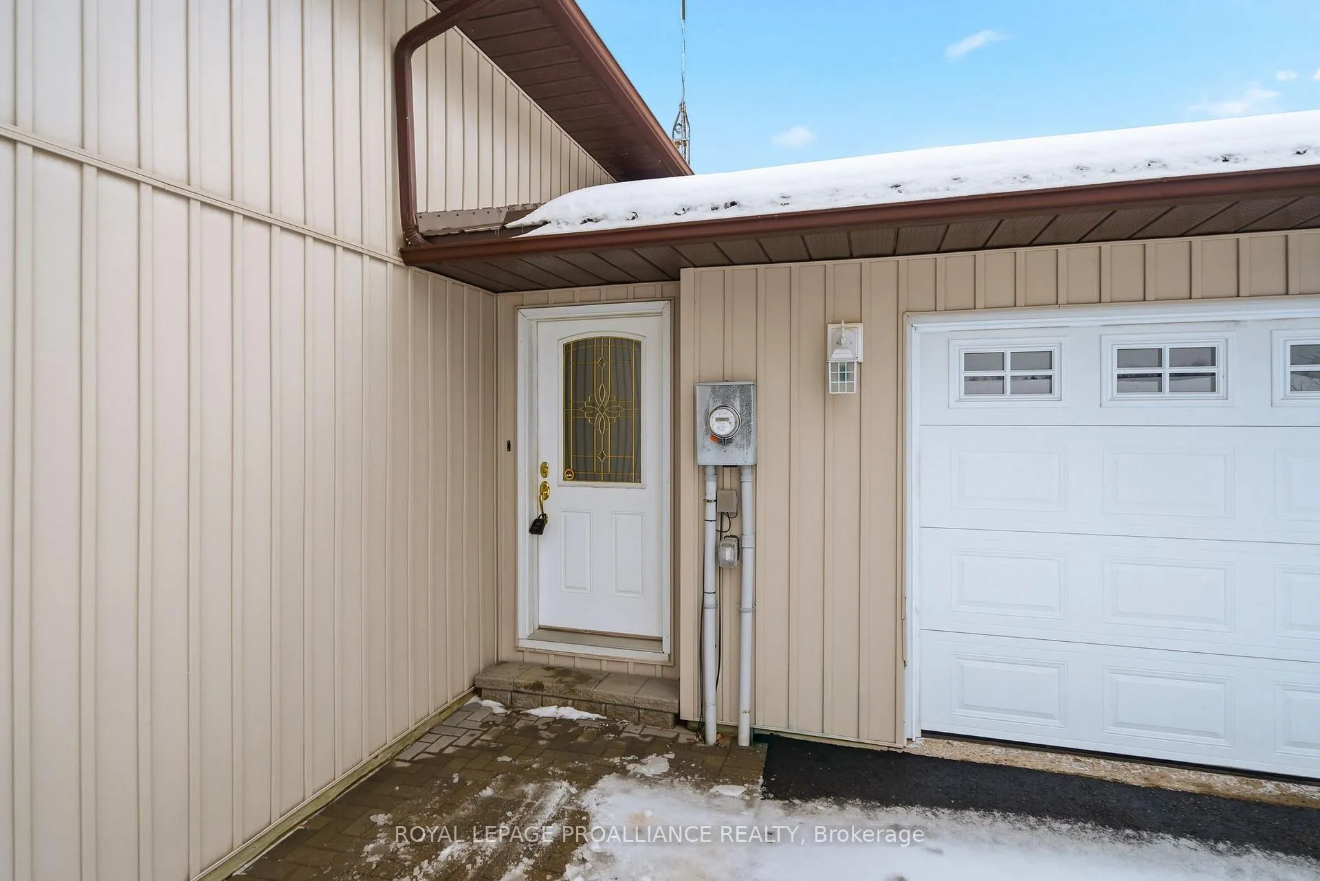 Photo 7 of 296 Willett Road, Belleville, Thurlow Ward — HOMEH