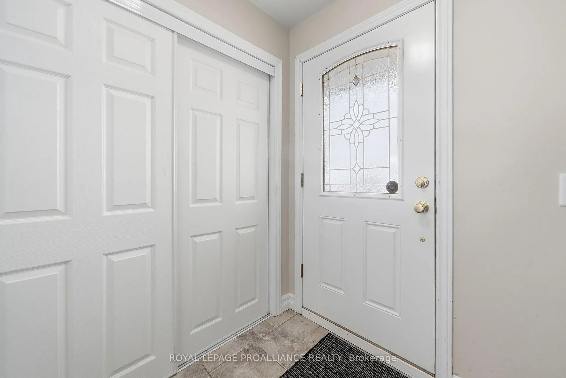 Photo 8 of 296 Willett Road, Belleville, Thurlow Ward — HOMEH