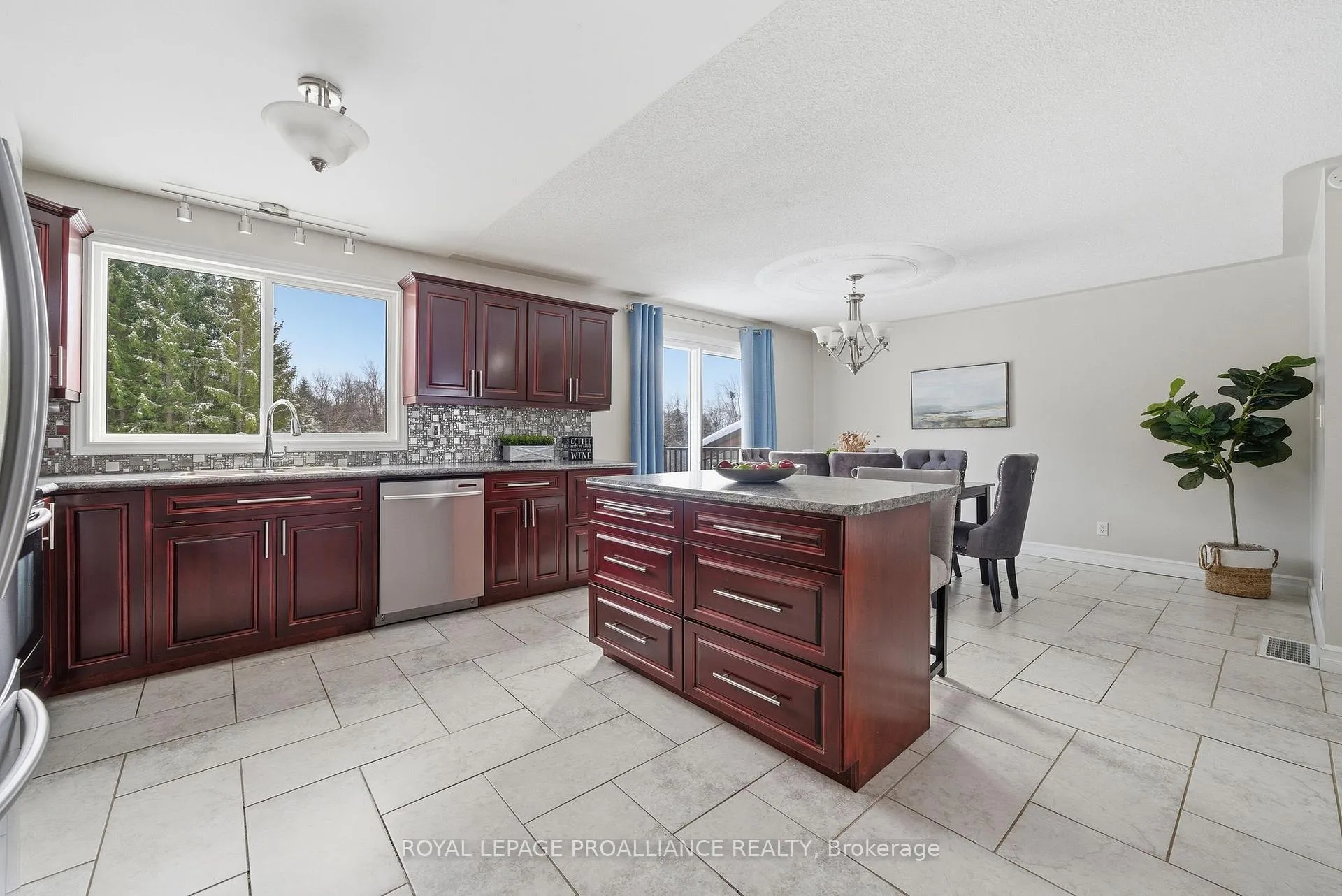 Photo 18 of 296 Willett Road, Belleville, Thurlow Ward — HOMEH