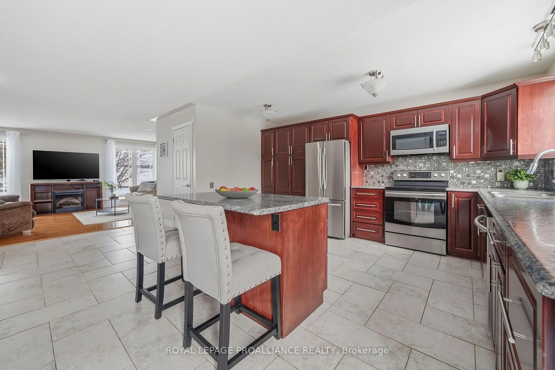 Photo 21 of 296 Willett Road, Belleville, Thurlow Ward — HOMEH