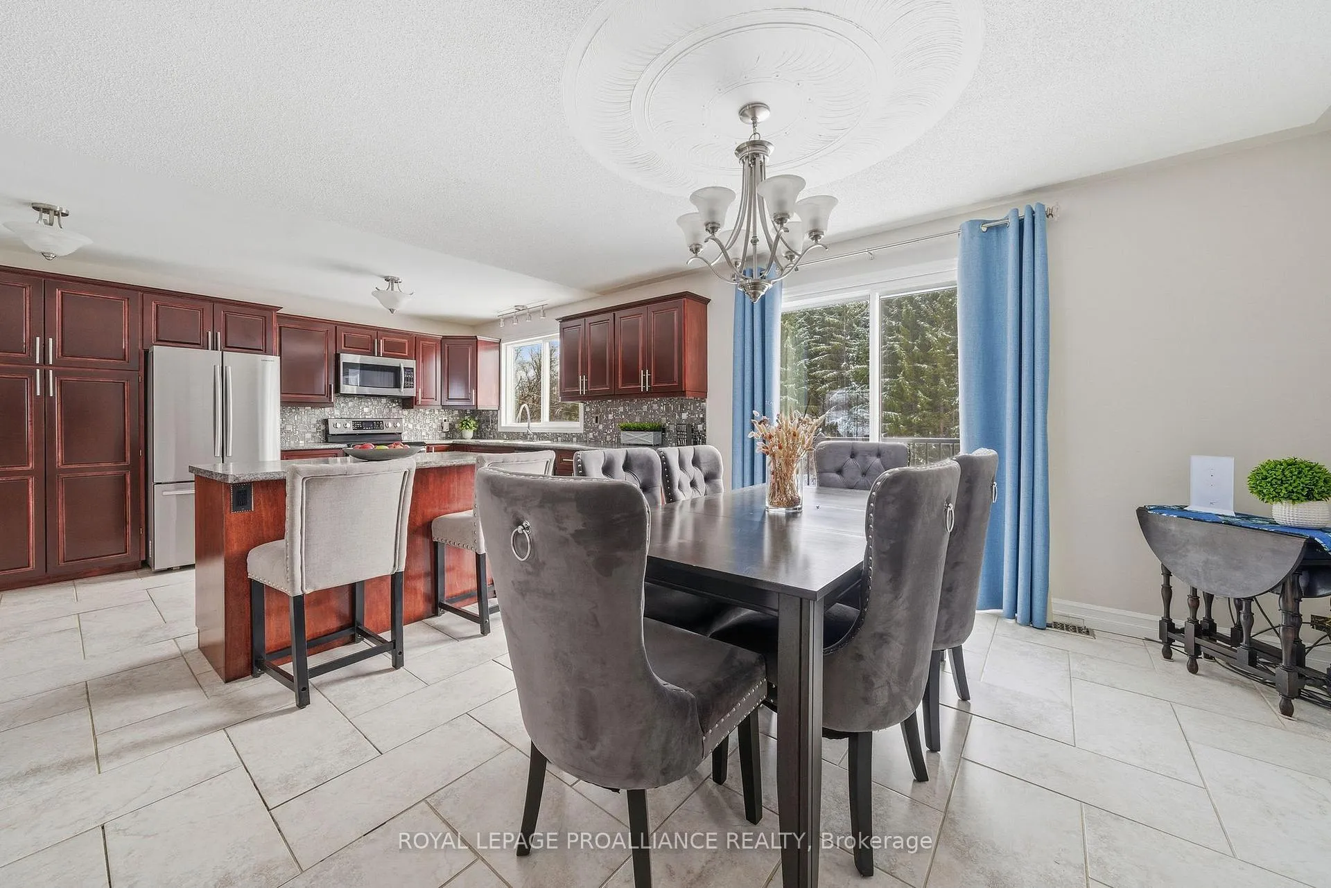 Photo 23 of 296 Willett Road, Belleville, Thurlow Ward — HOMEH