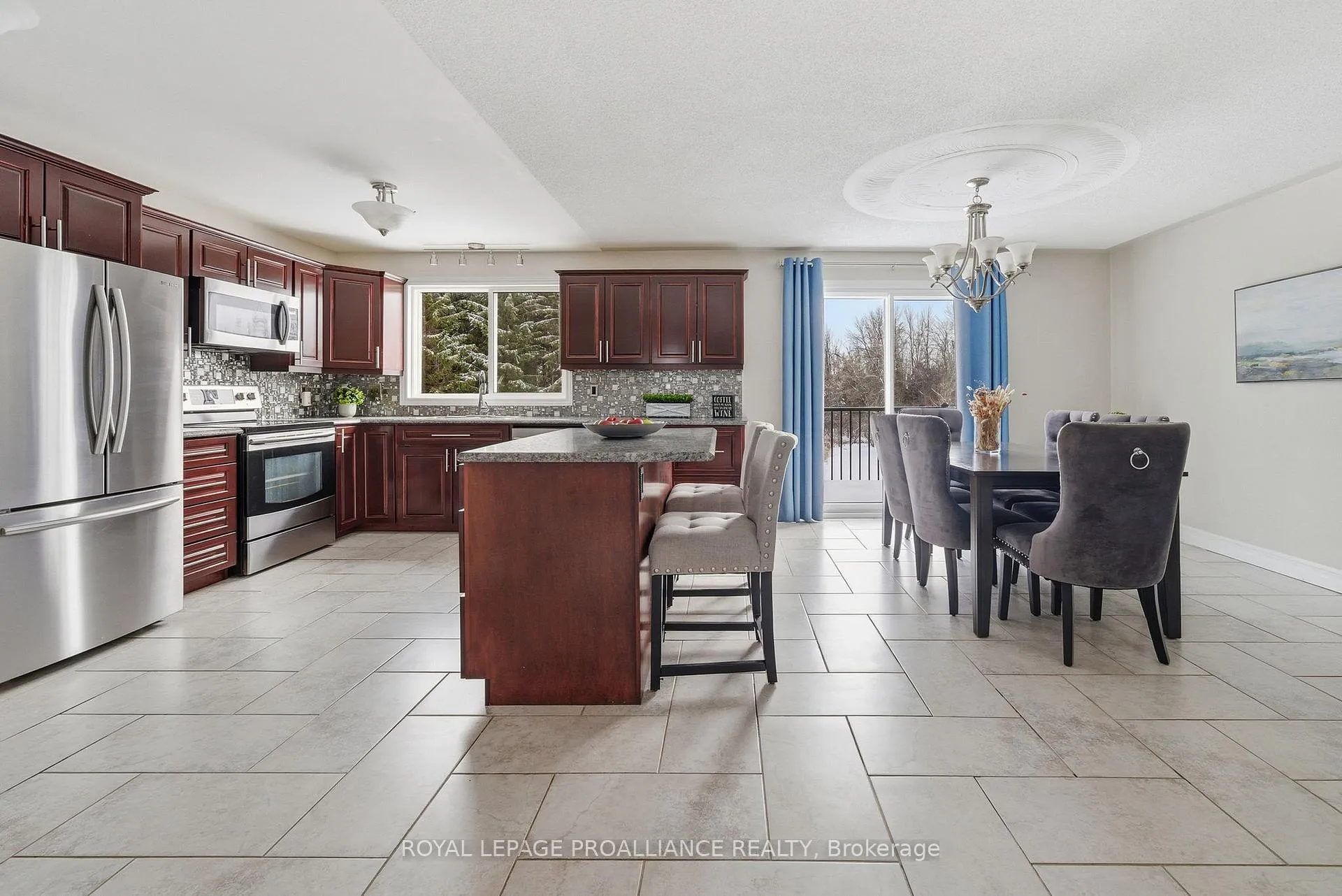 Photo 25 of 296 Willett Road, Belleville, Thurlow Ward — HOMEH