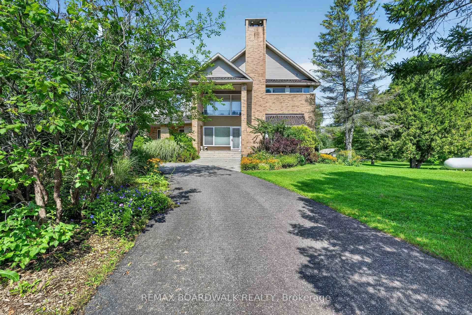 Photo 3 of 2437 Devine Road, Ottawa, Vars & Area — HOMEH