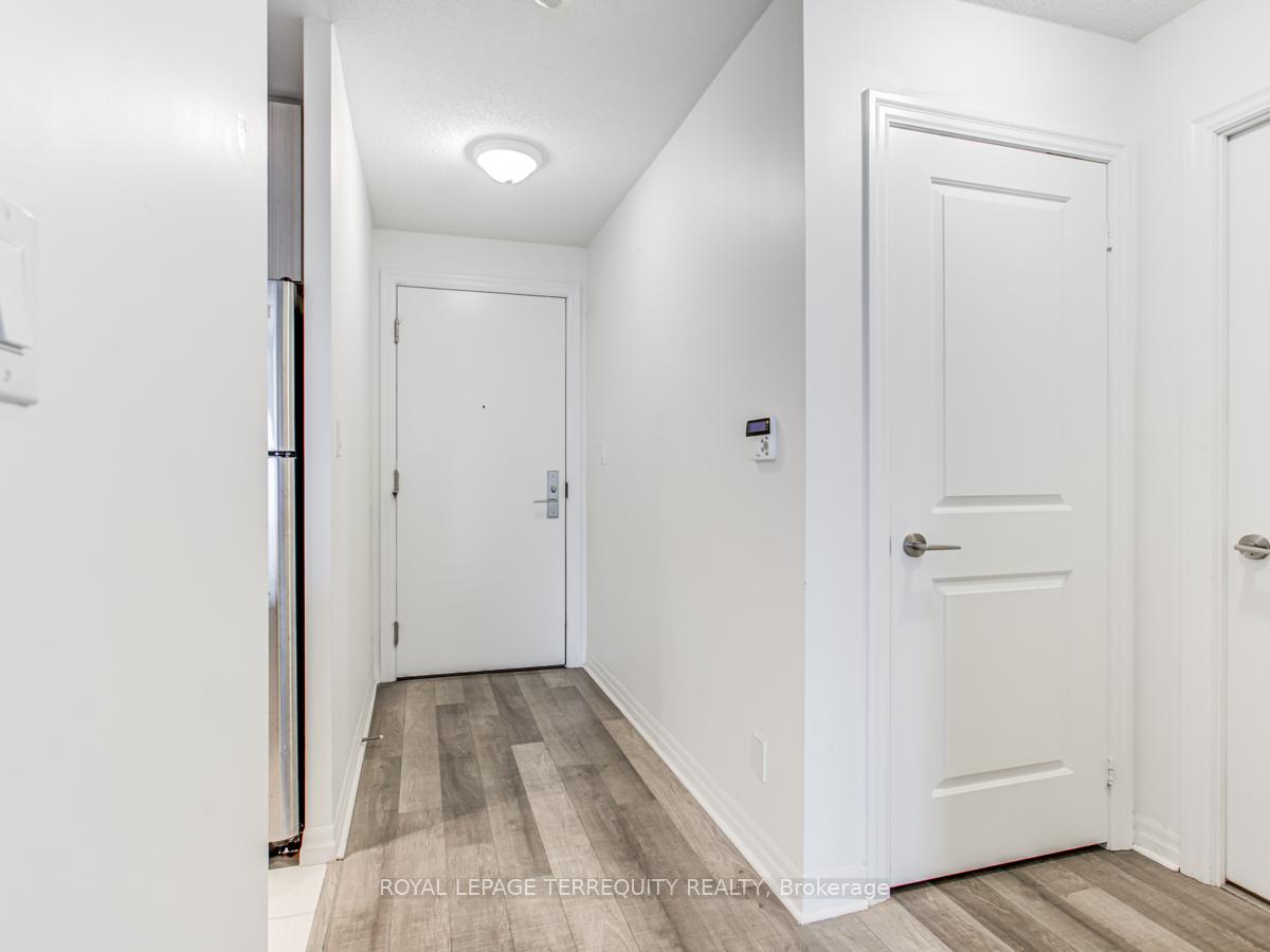 Photo 3 of Unit 2202, 2015 Sheppard Avenue E, North York, Henry Farm — HOMEH