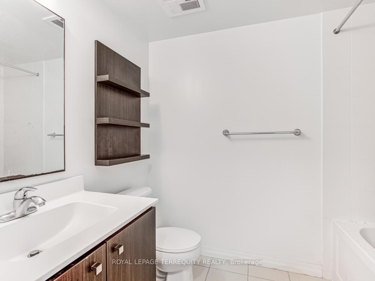 Photo 5 of Unit 2202, 2015 Sheppard Avenue E, North York, Henry Farm — HOMEH