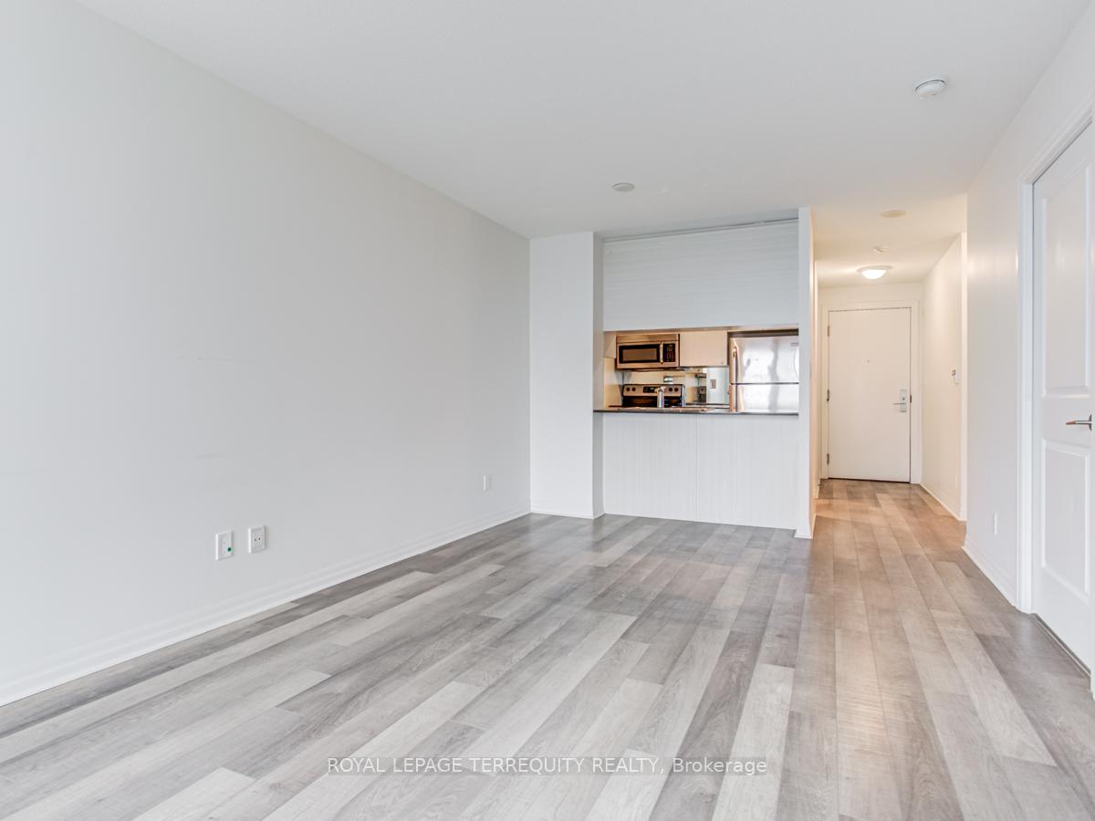 Photo 9 of Unit 2202, 2015 Sheppard Avenue E, North York, Henry Farm — HOMEH