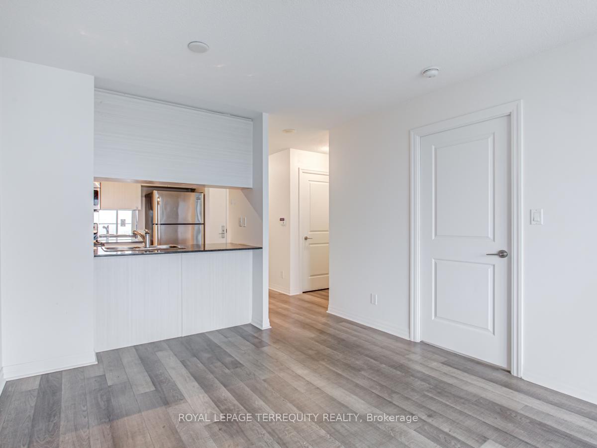 Photo 11 of Unit 2202, 2015 Sheppard Avenue E, North York, Henry Farm — HOMEH