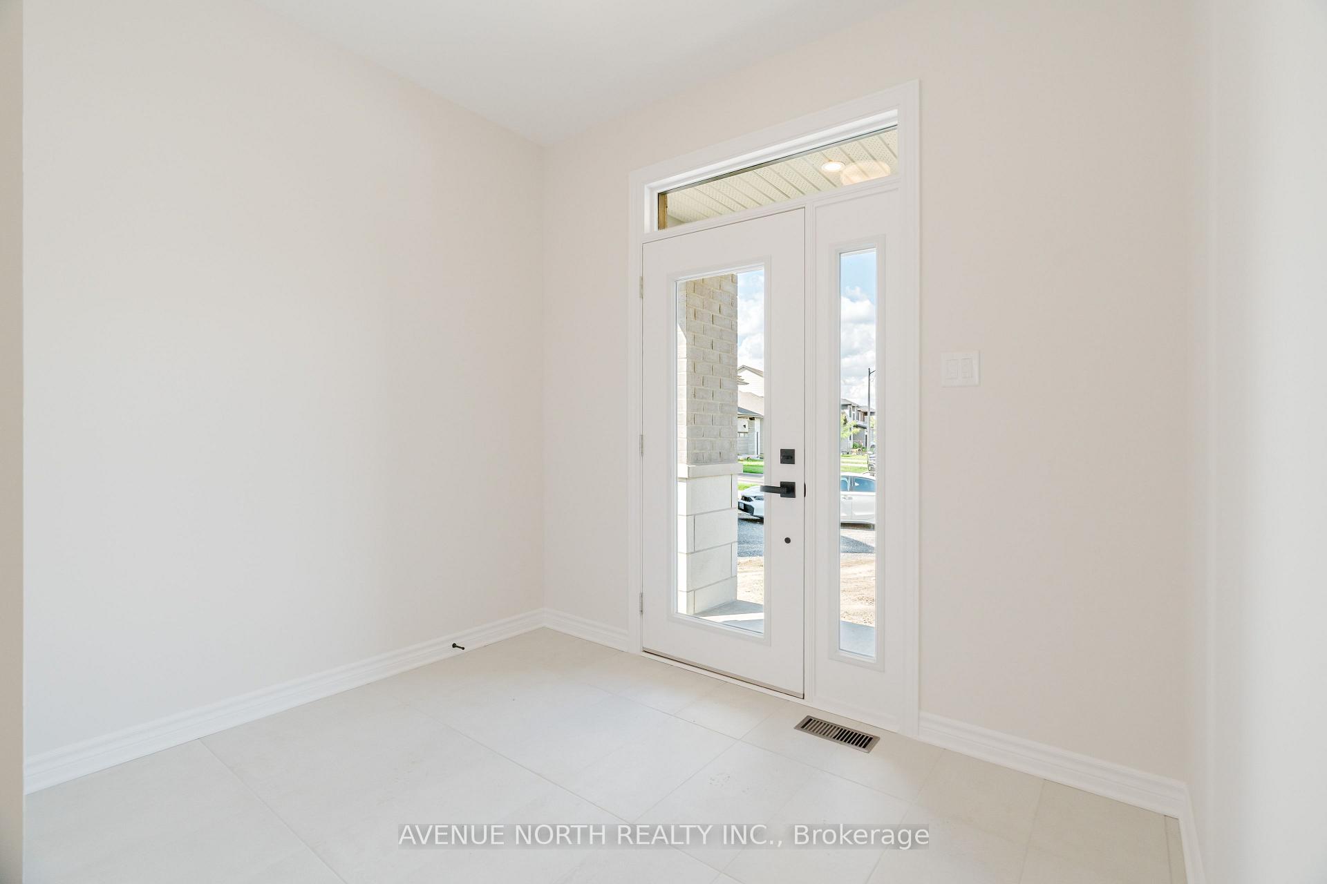 Photo 2 of 263 Ginebik Way, Ottawa, Blossom Park/Kemp Park/Findlay Creek — HOMEH
