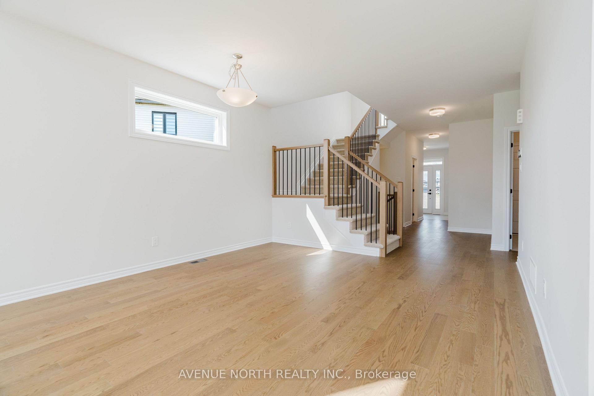 Photo 12 of 263 Ginebik Way, Ottawa, Blossom Park/Kemp Park/Findlay Creek — HOMEH