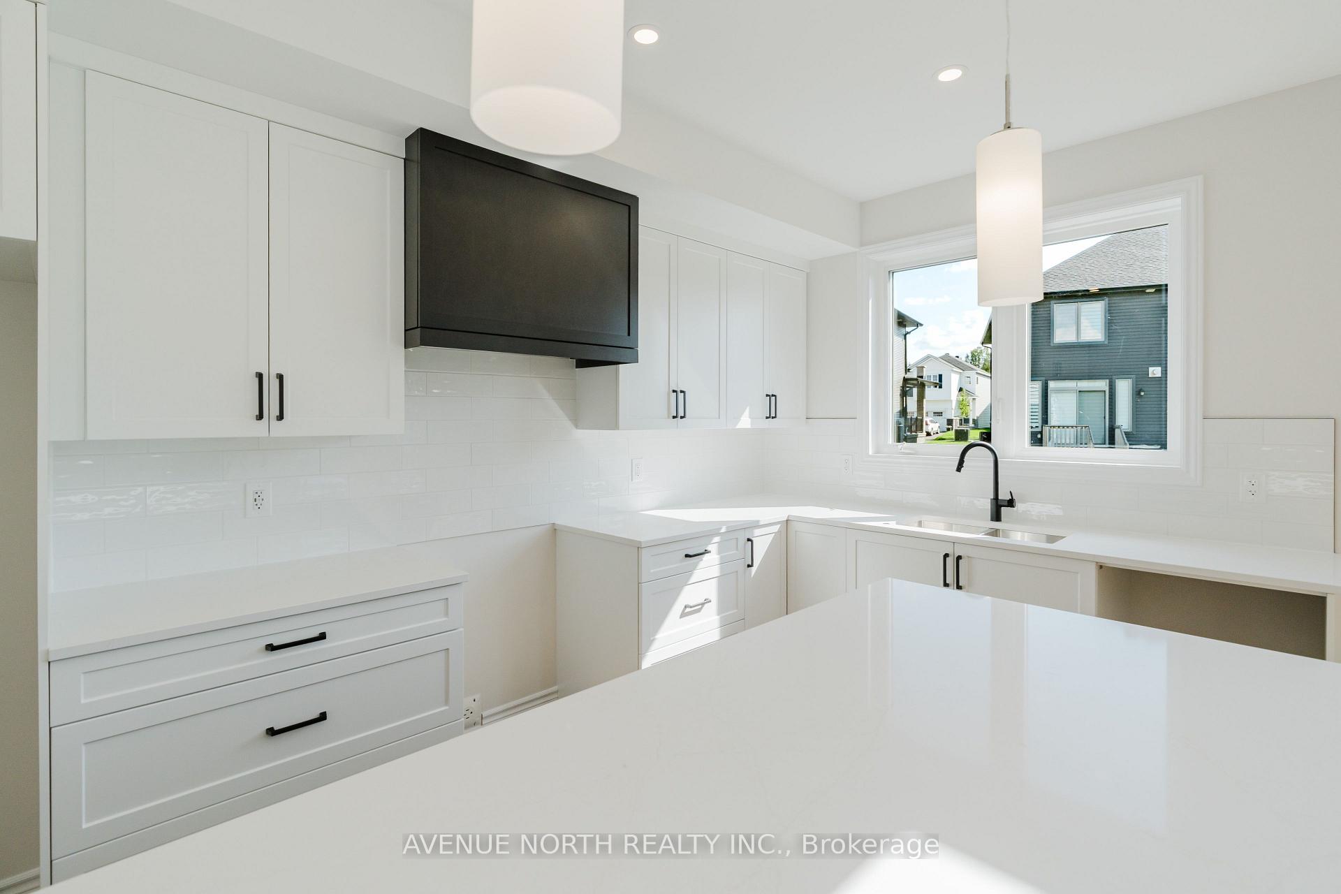 Photo 21 of 263 Ginebik Way, Ottawa, Blossom Park/Kemp Park/Findlay Creek — HOMEH