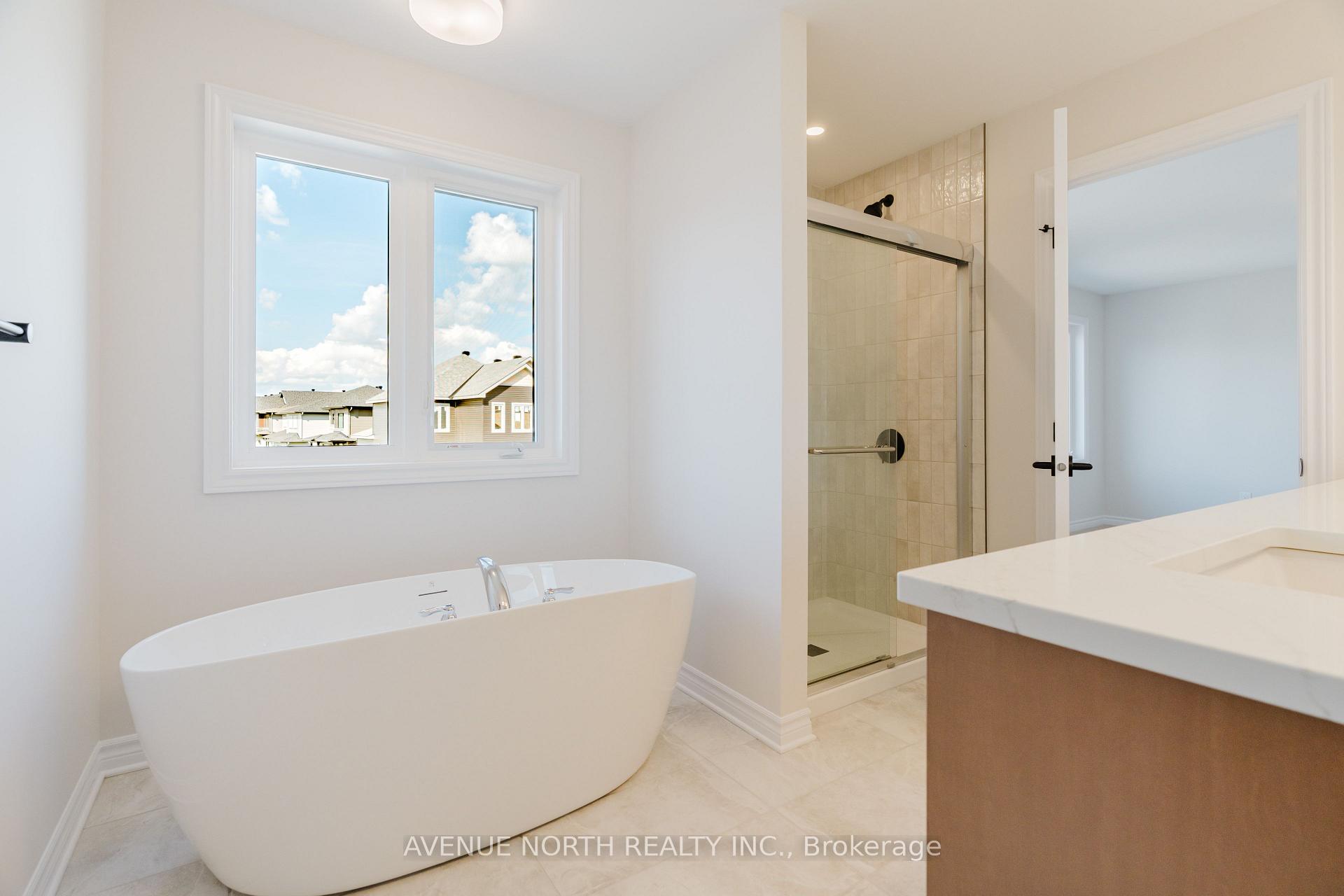 Photo 31 of 263 Ginebik Way, Ottawa, Blossom Park/Kemp Park/Findlay Creek — HOMEH
