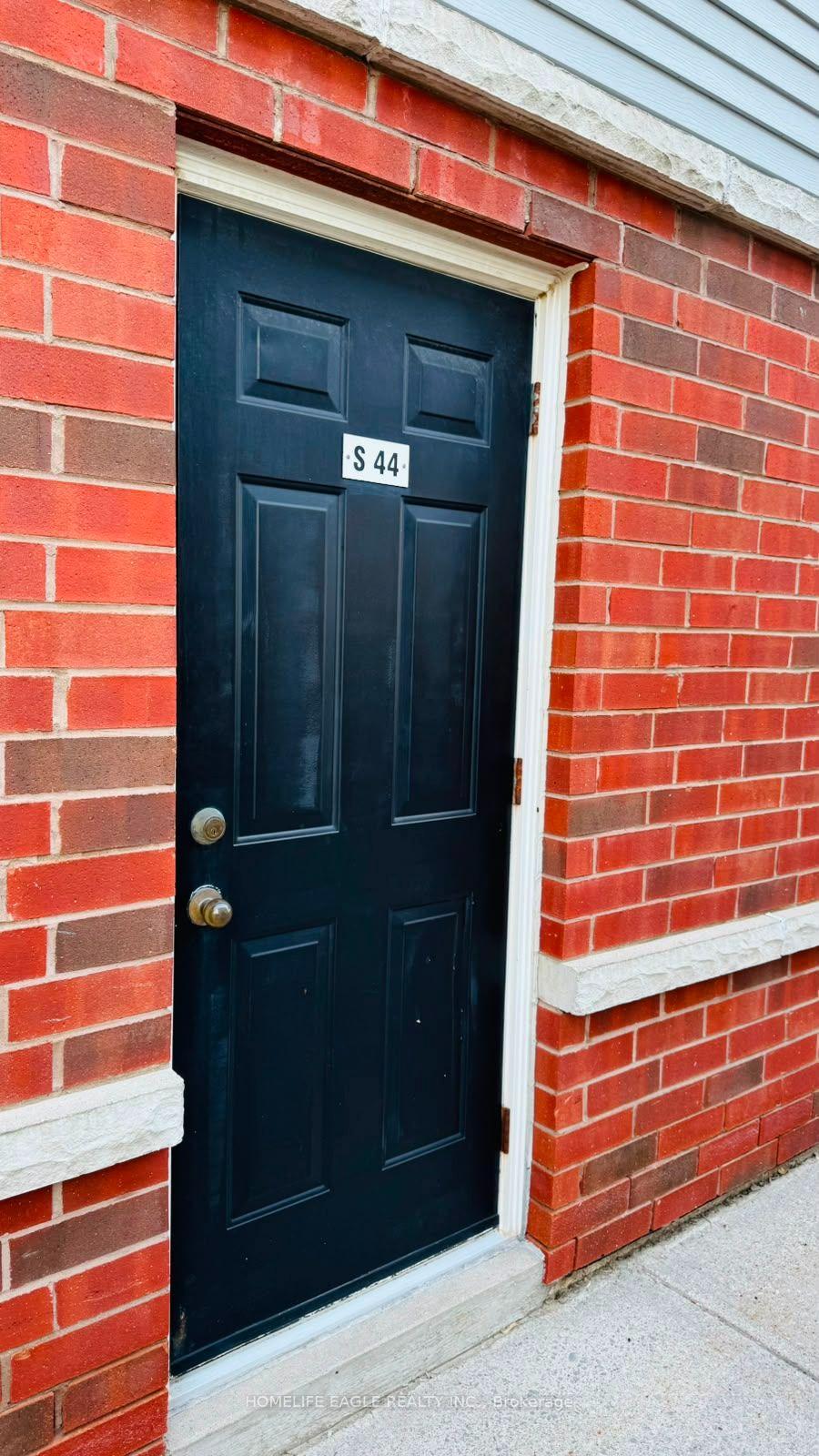 Photo 13 of Unit 13, 235 Ferndale Drive S, Barrie, Ardagh — HOMEH