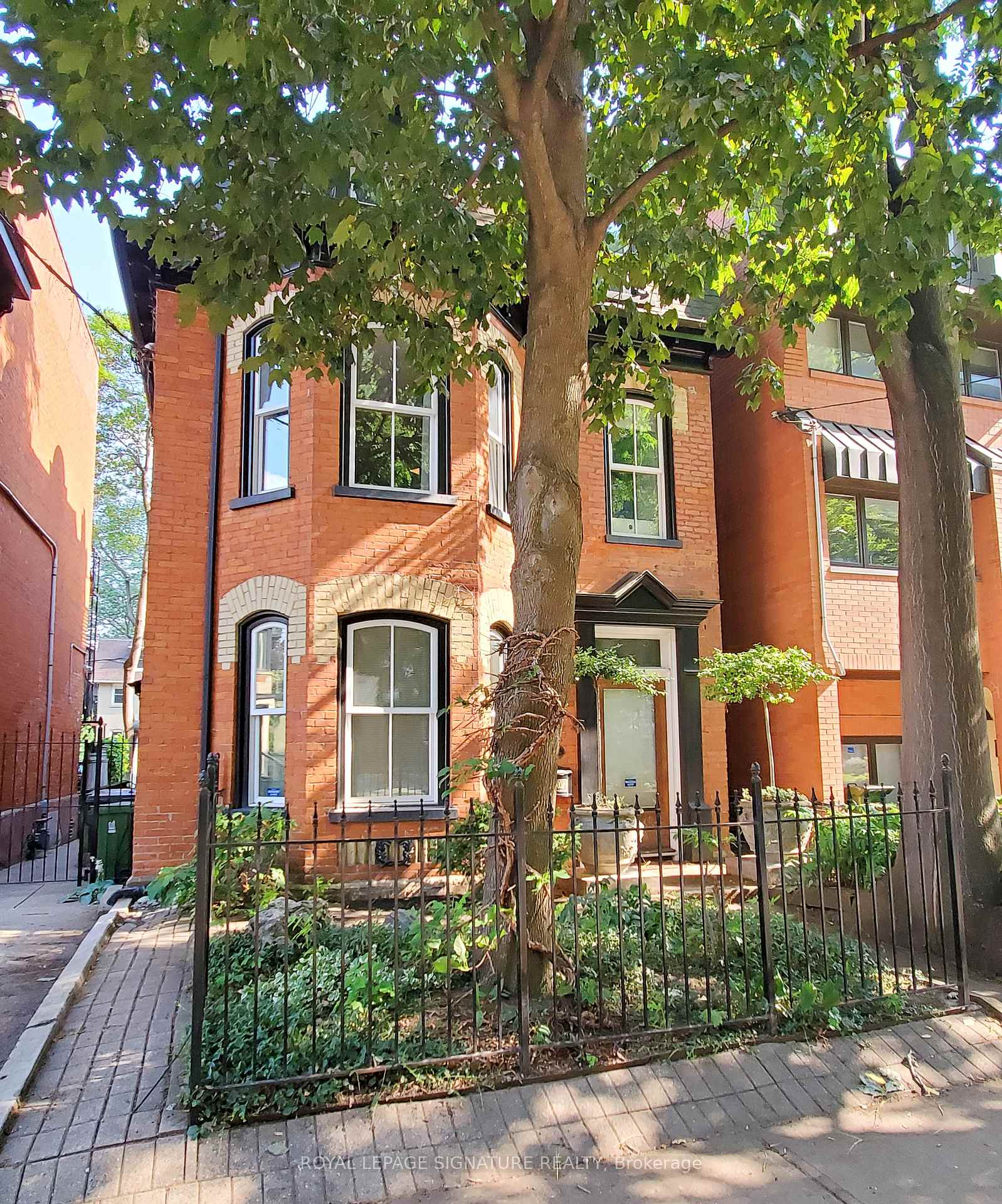 Photo 1 of Unit Upper, 47 Gloucester Street, Toronto, Church-Yonge Corridor — HOMEH