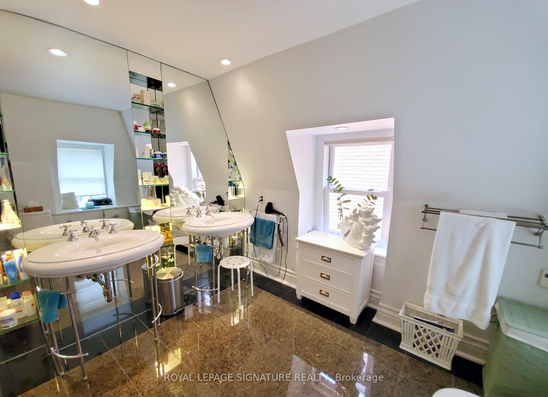 Photo 21 of Unit Upper, 47 Gloucester Street, Toronto, Church-Yonge Corridor — HOMEH