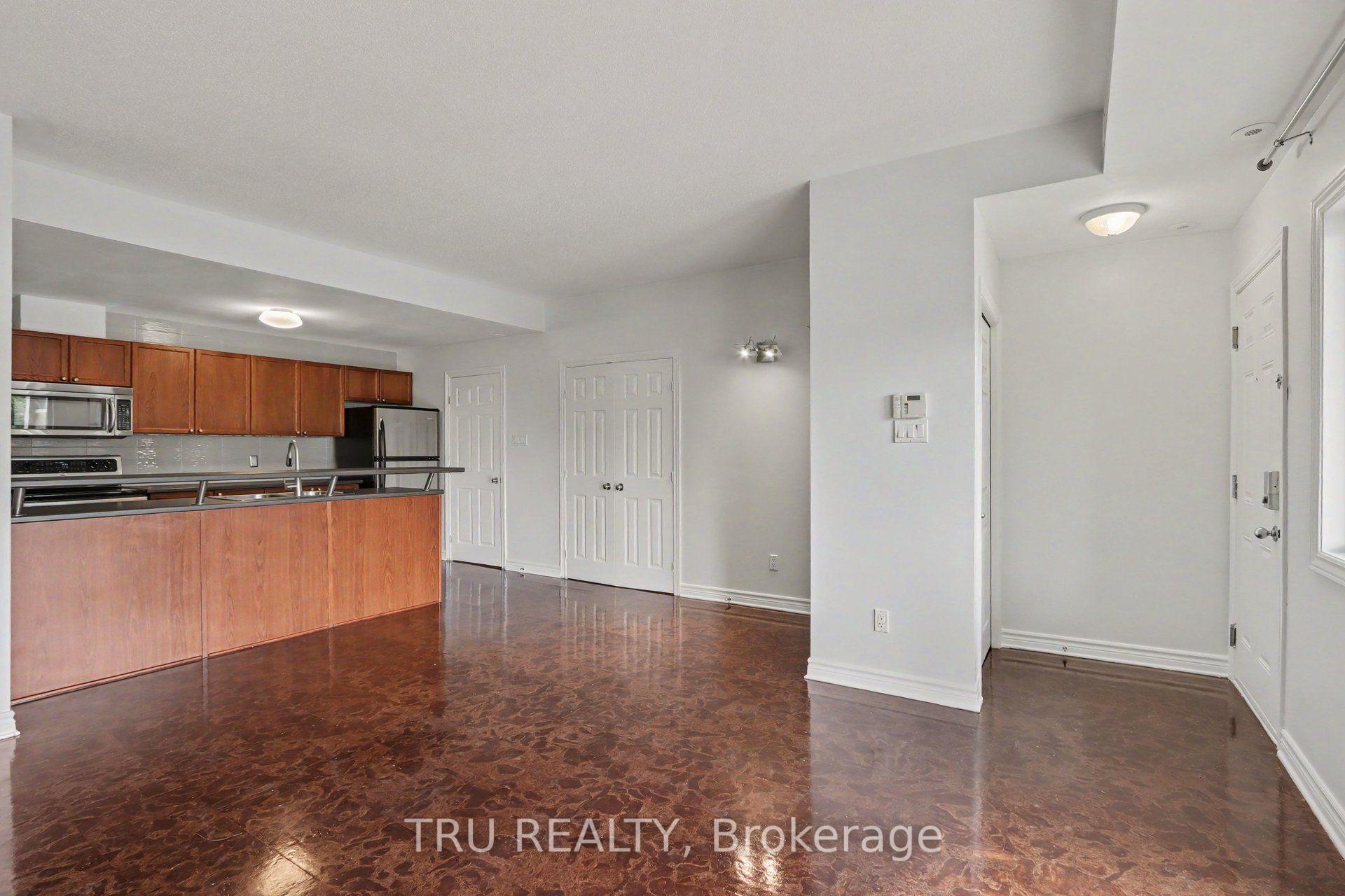 Photo 6 of Unit #7, 165 Waterbridge Drive, Ottawa, Barrhaven East — HOMEH