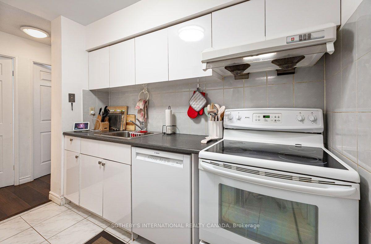 Photo 5 of Unit 520, 89 McCaul Street, Toronto, Kensington-Chinatown — HOMEH