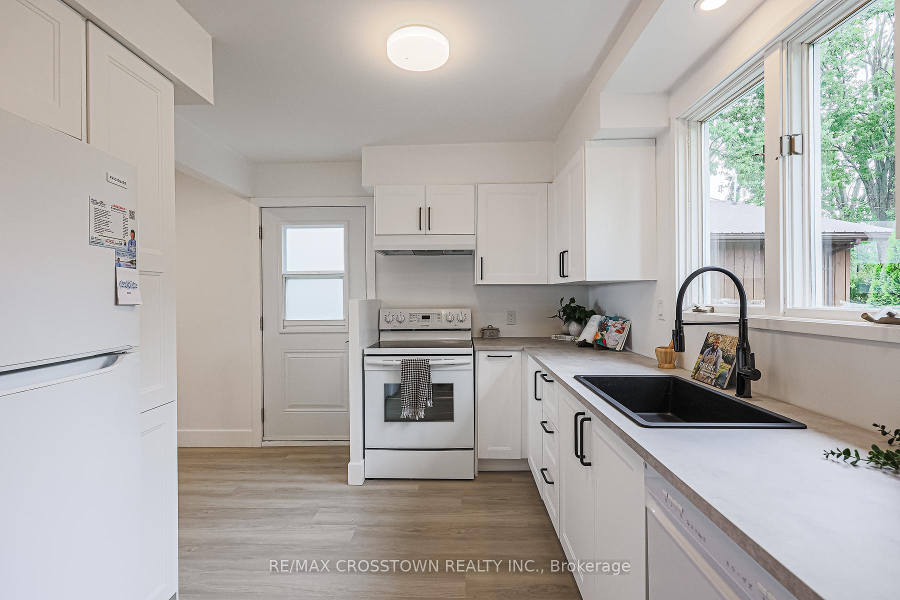Photo 11 of 128 Moores Beach Road, Georgina, Virginia — HOMEH