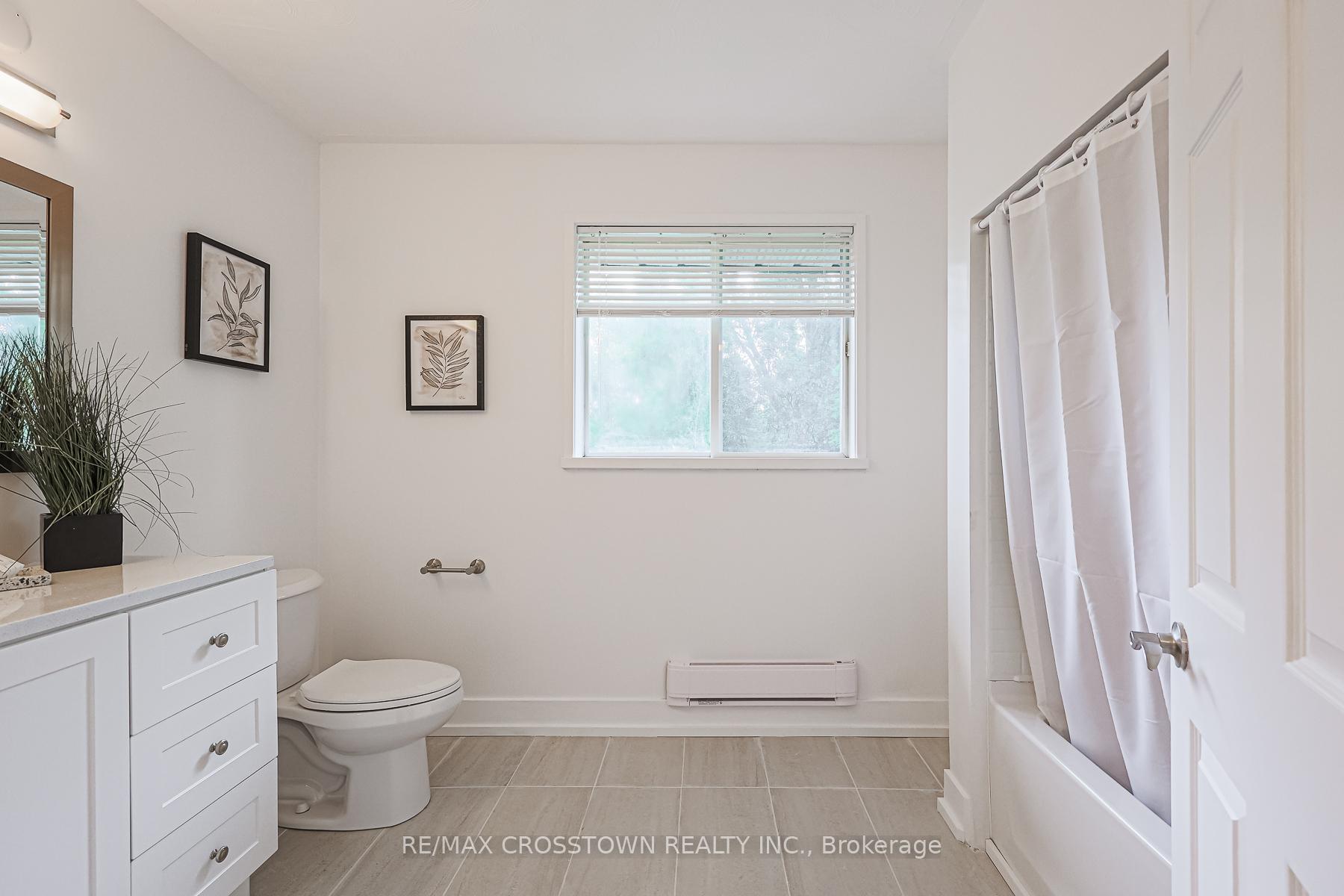 Photo 35 of 128 Moores Beach Road, Georgina, Virginia — HOMEH