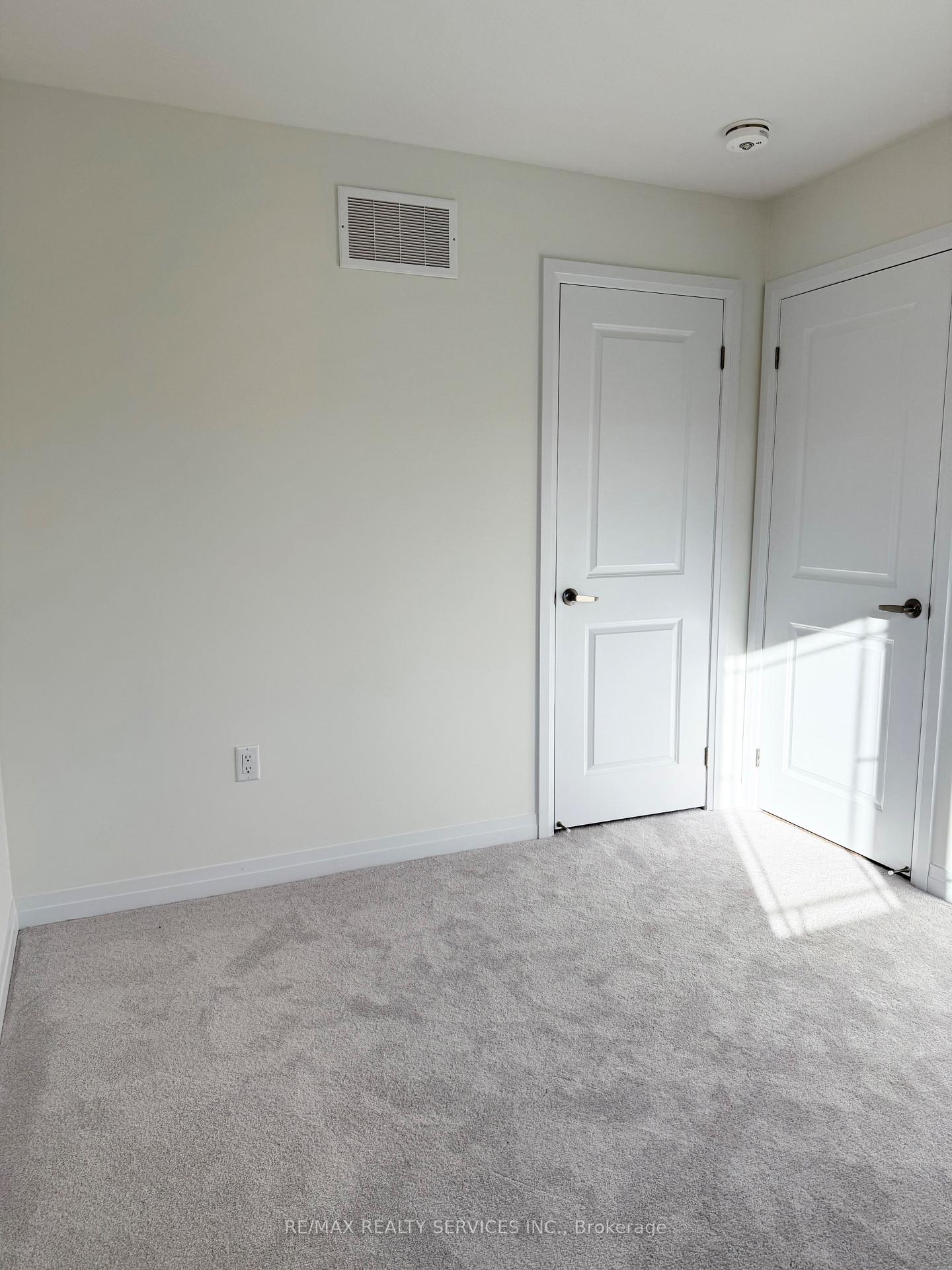 Photo 12 of 64 Masters Street, Welland, Dain City — HOMEH