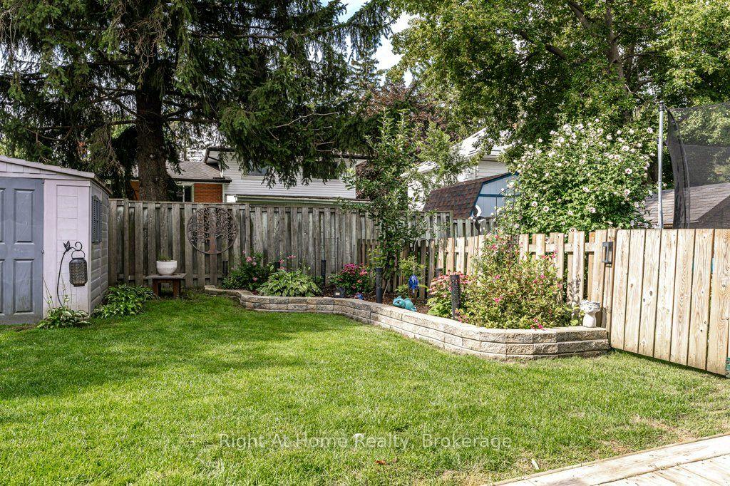 Photo 20 of 301 Norman Street, Stratford — HOMEH