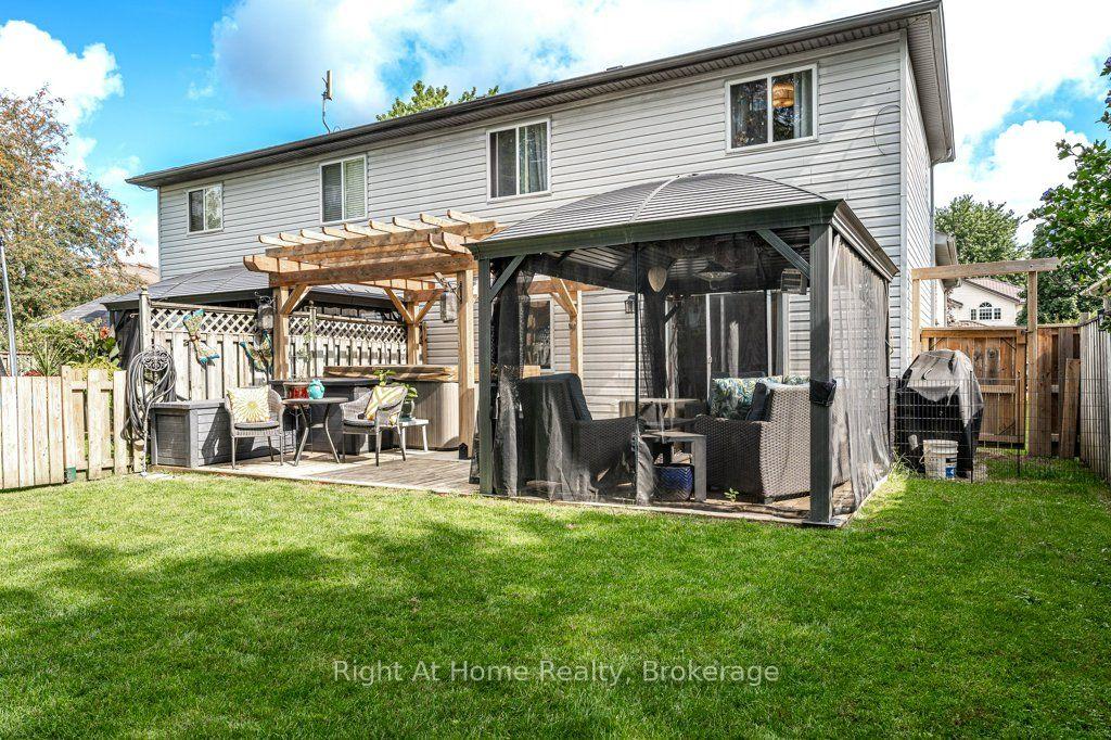 Photo 25 of 301 Norman Street, Stratford — HOMEH