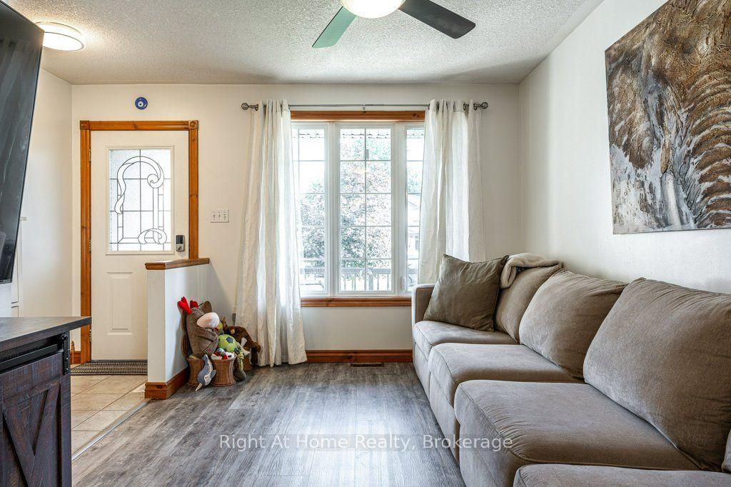 Photo 12 of 301 Norman Street, Stratford — HOMEH