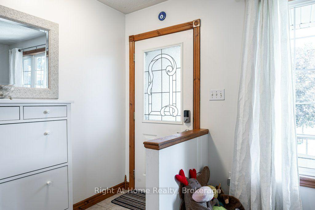 Photo 33 of 301 Norman Street, Stratford — HOMEH