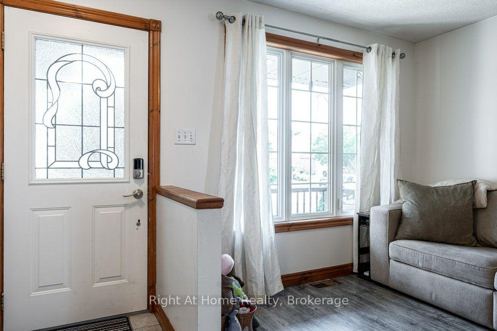 Photo 15 of 301 Norman Street, Stratford — HOMEH