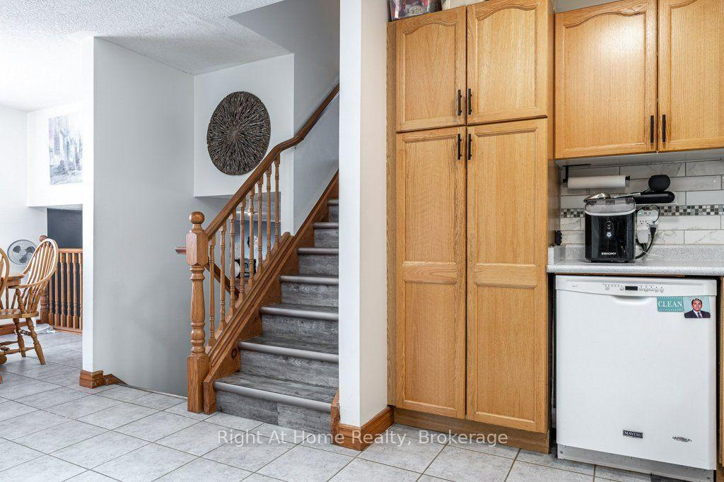 Photo 31 of 301 Norman Street, Stratford — HOMEH