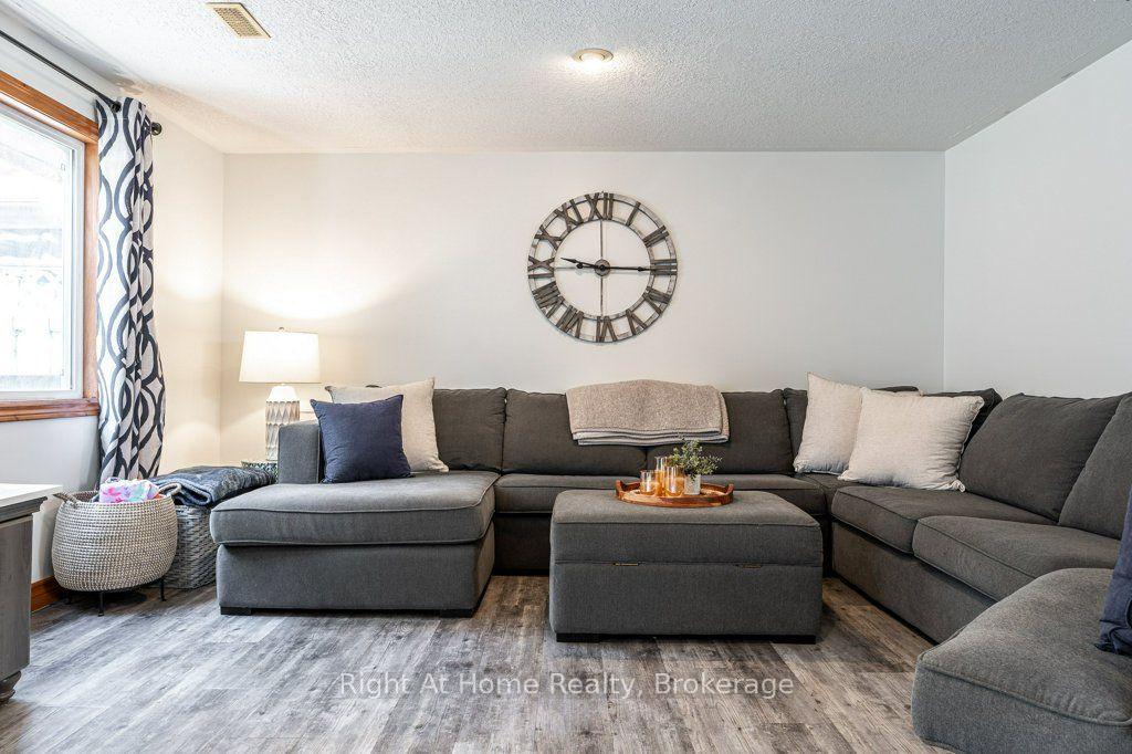 Photo 54 of 301 Norman Street, Stratford — HOMEH