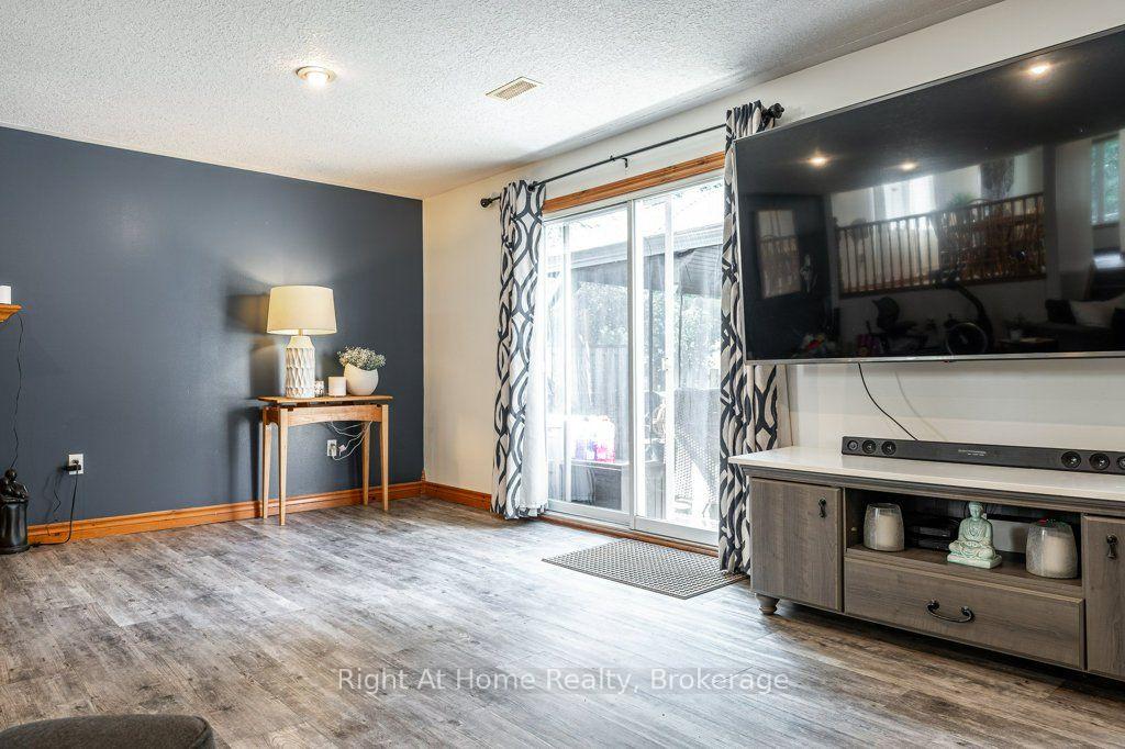 Photo 56 of 301 Norman Street, Stratford — HOMEH