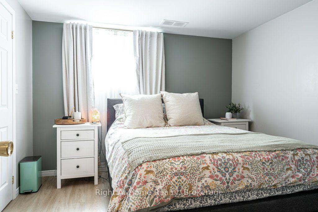 Photo 75 of 301 Norman Street, Stratford — HOMEH