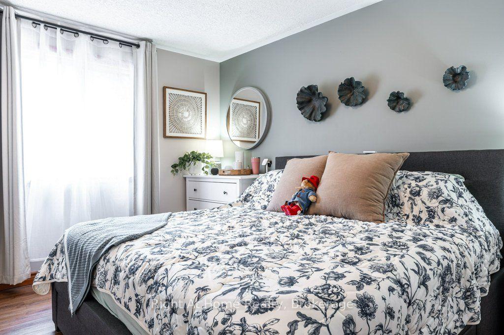 Photo 60 of 301 Norman Street, Stratford — HOMEH