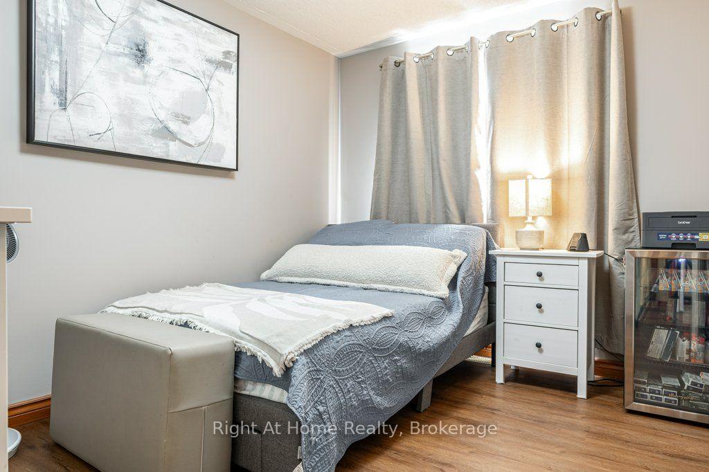Photo 66 of 301 Norman Street, Stratford — HOMEH