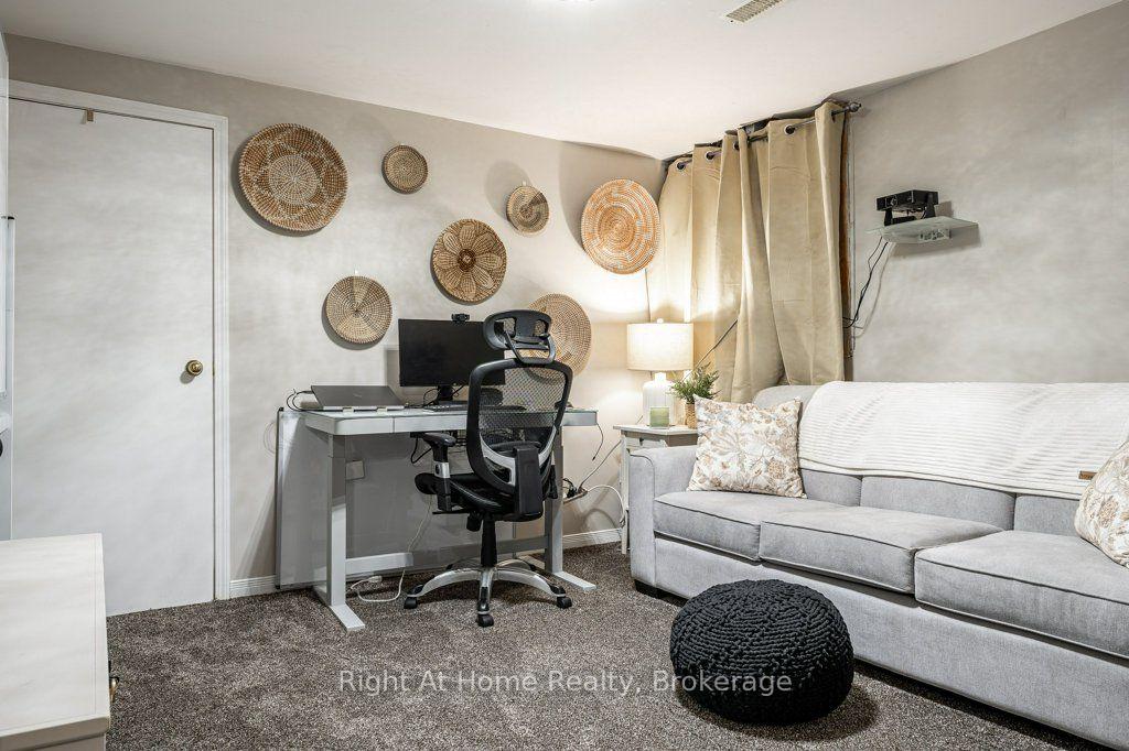 Photo 84 of 301 Norman Street, Stratford — HOMEH