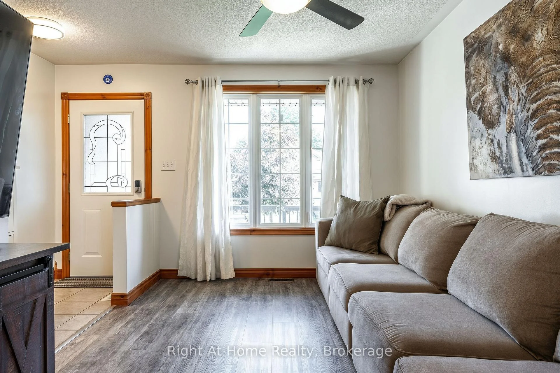 Photo 19 of 301 Norman Street, Stratford — HOMEH