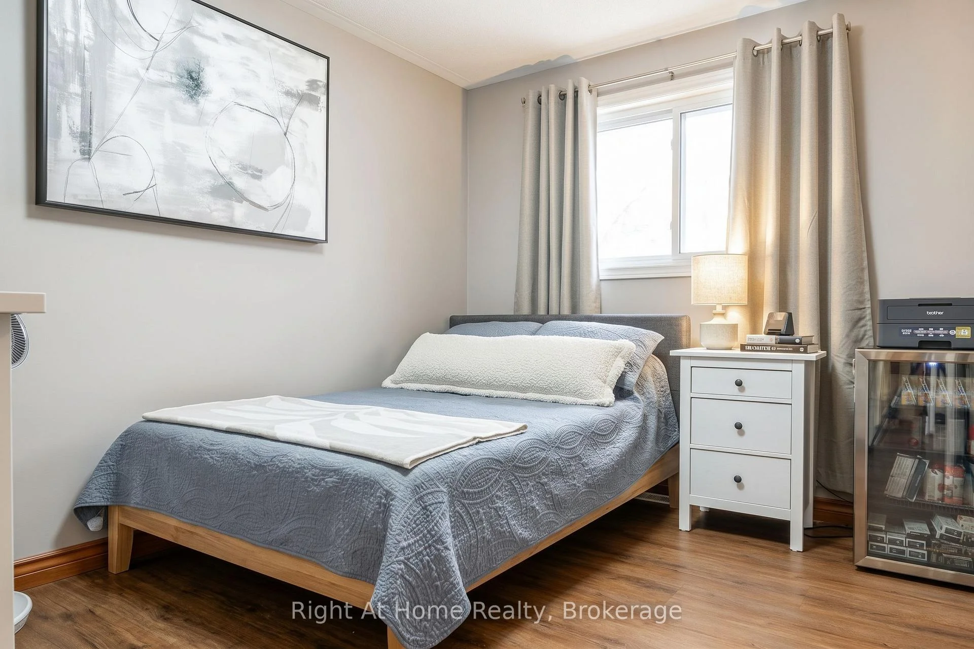 Photo 42 of 301 Norman Street, Stratford — HOMEH