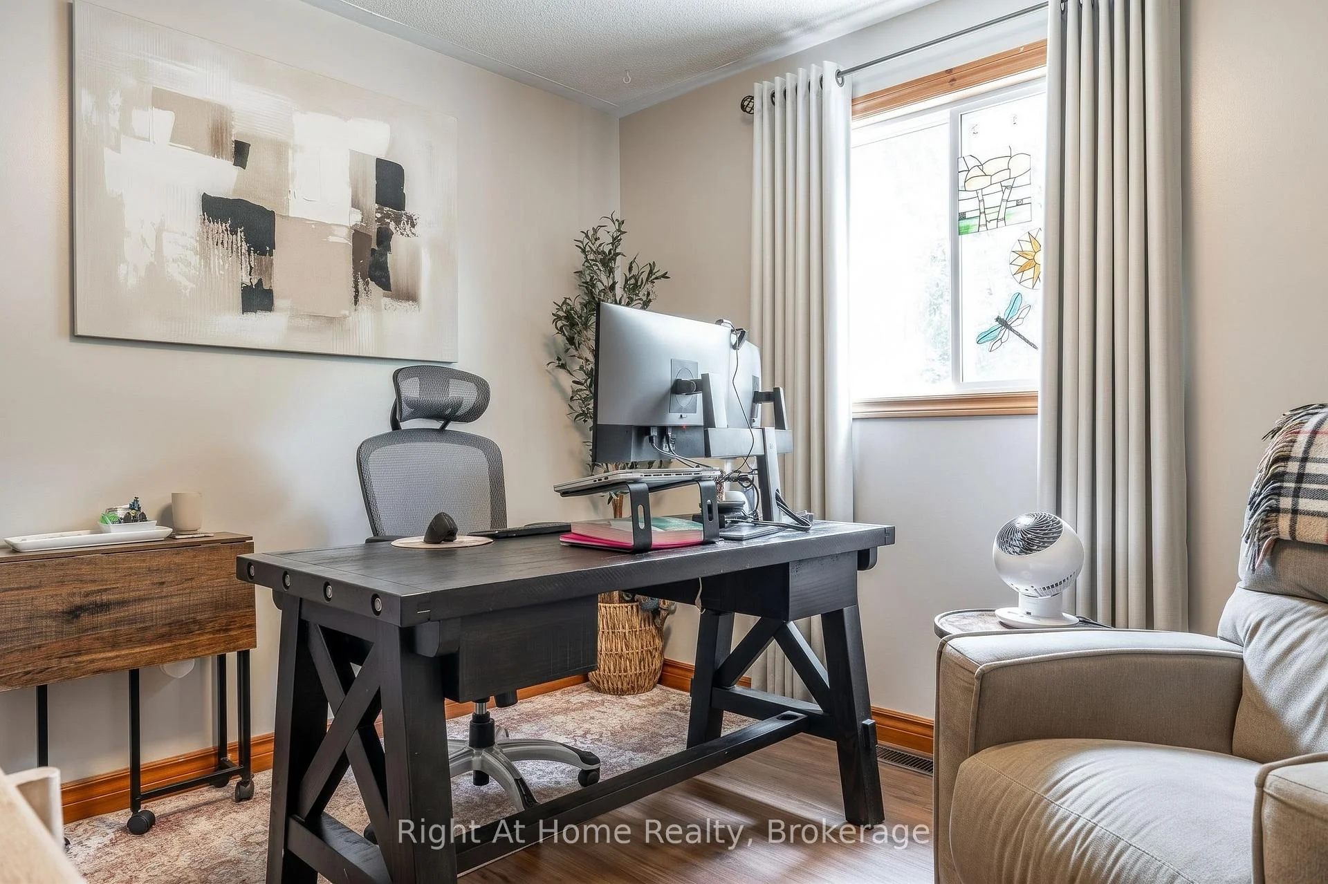 Photo 44 of 301 Norman Street, Stratford — HOMEH