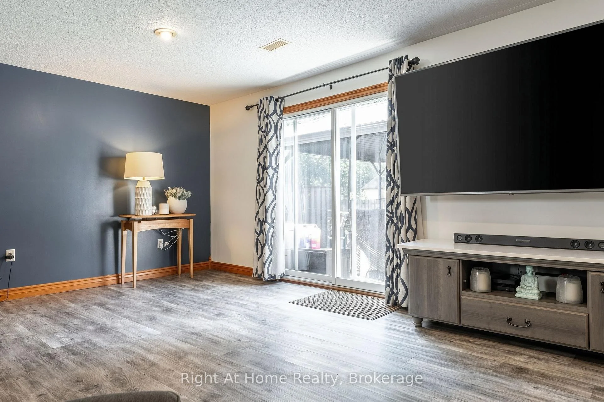 Photo 63 of 301 Norman Street, Stratford — HOMEH