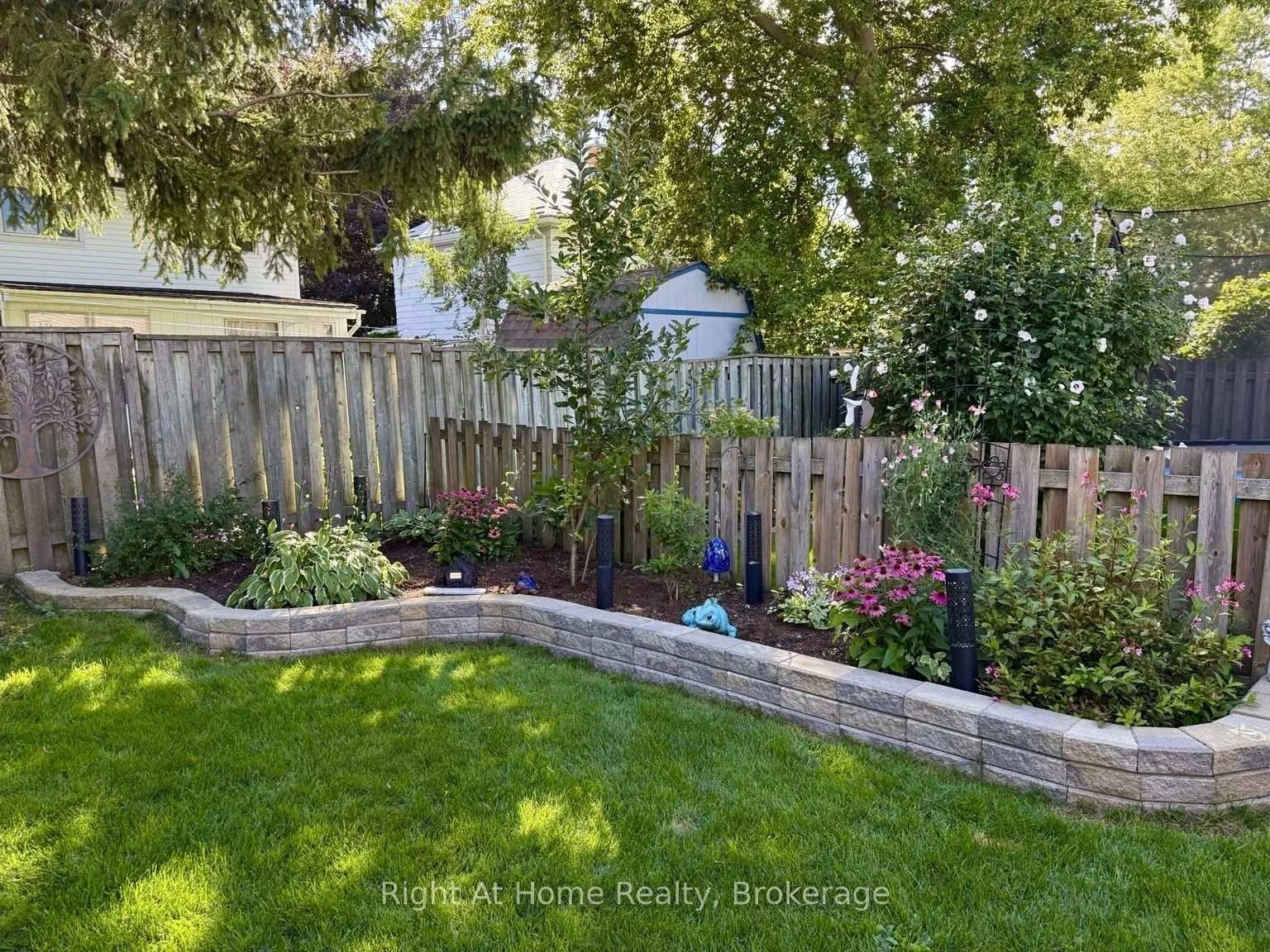 Photo 87 of 301 Norman Street, Stratford — HOMEH