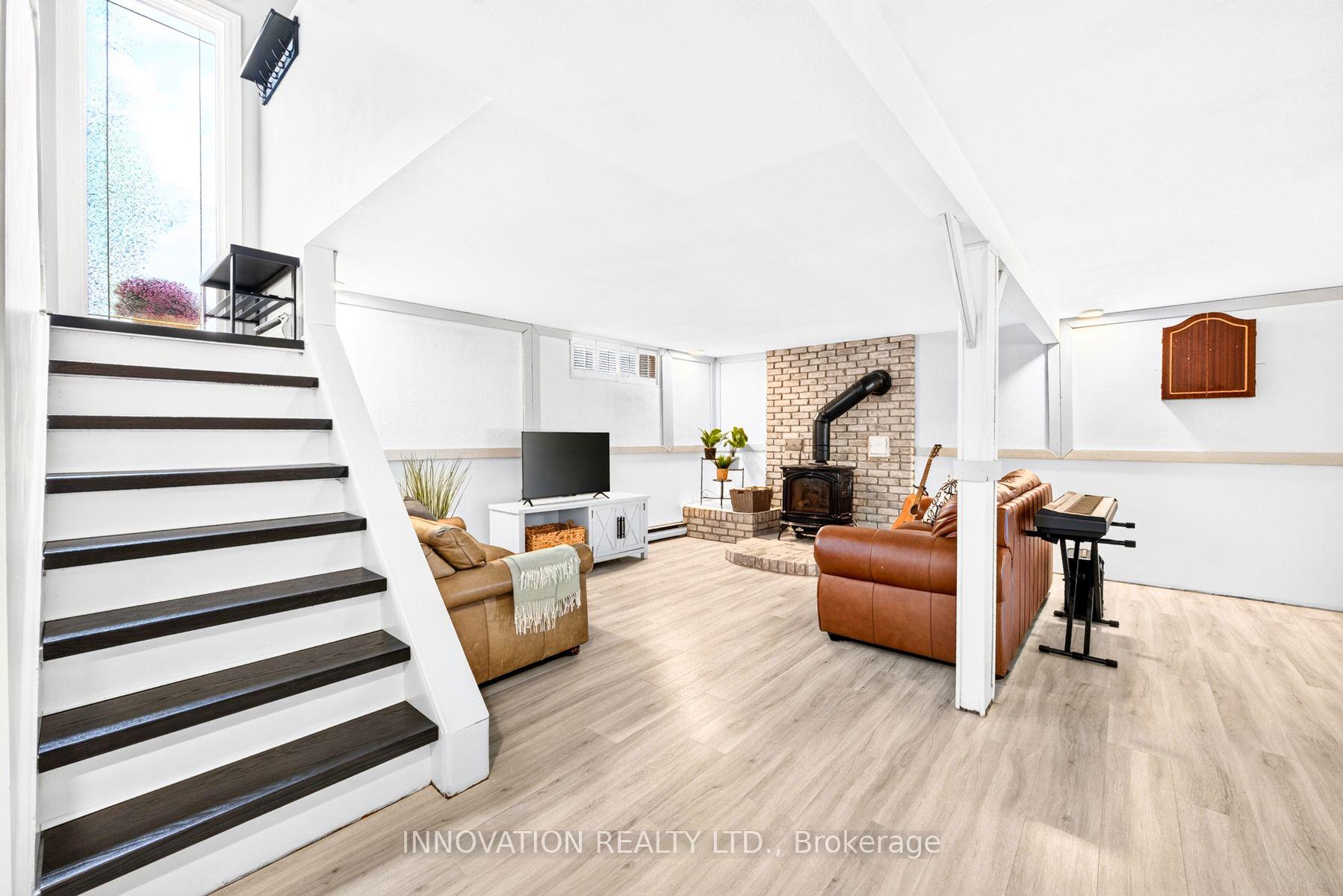 Photo 22 of 136 Acorn Crescent, Ottawa, Constance Bay — HOMEH