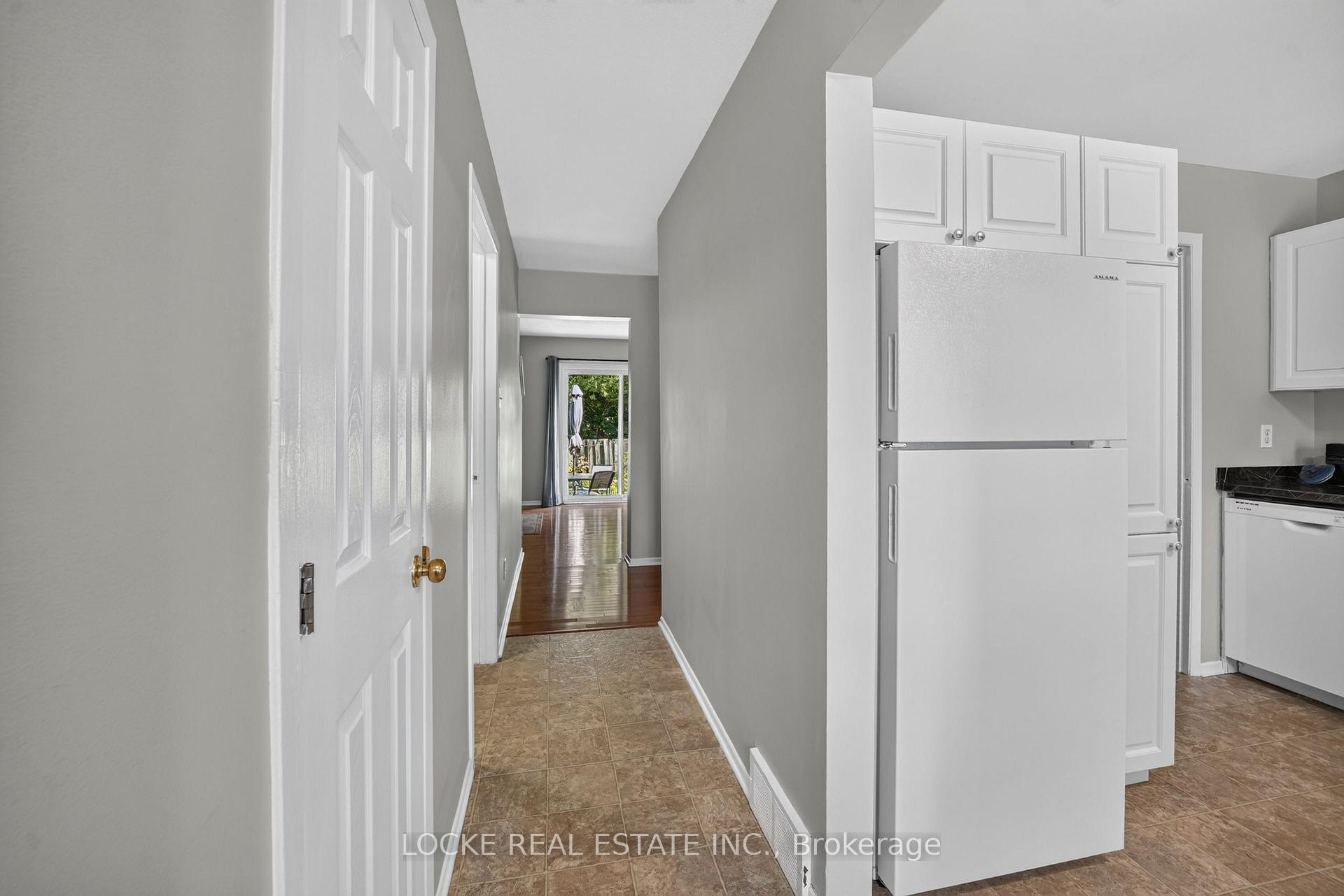 Photo 4 of Unit 28, 1975 Fairglen Mews, Ottawa, Blackburn Hamlet (South) — HOMEH
