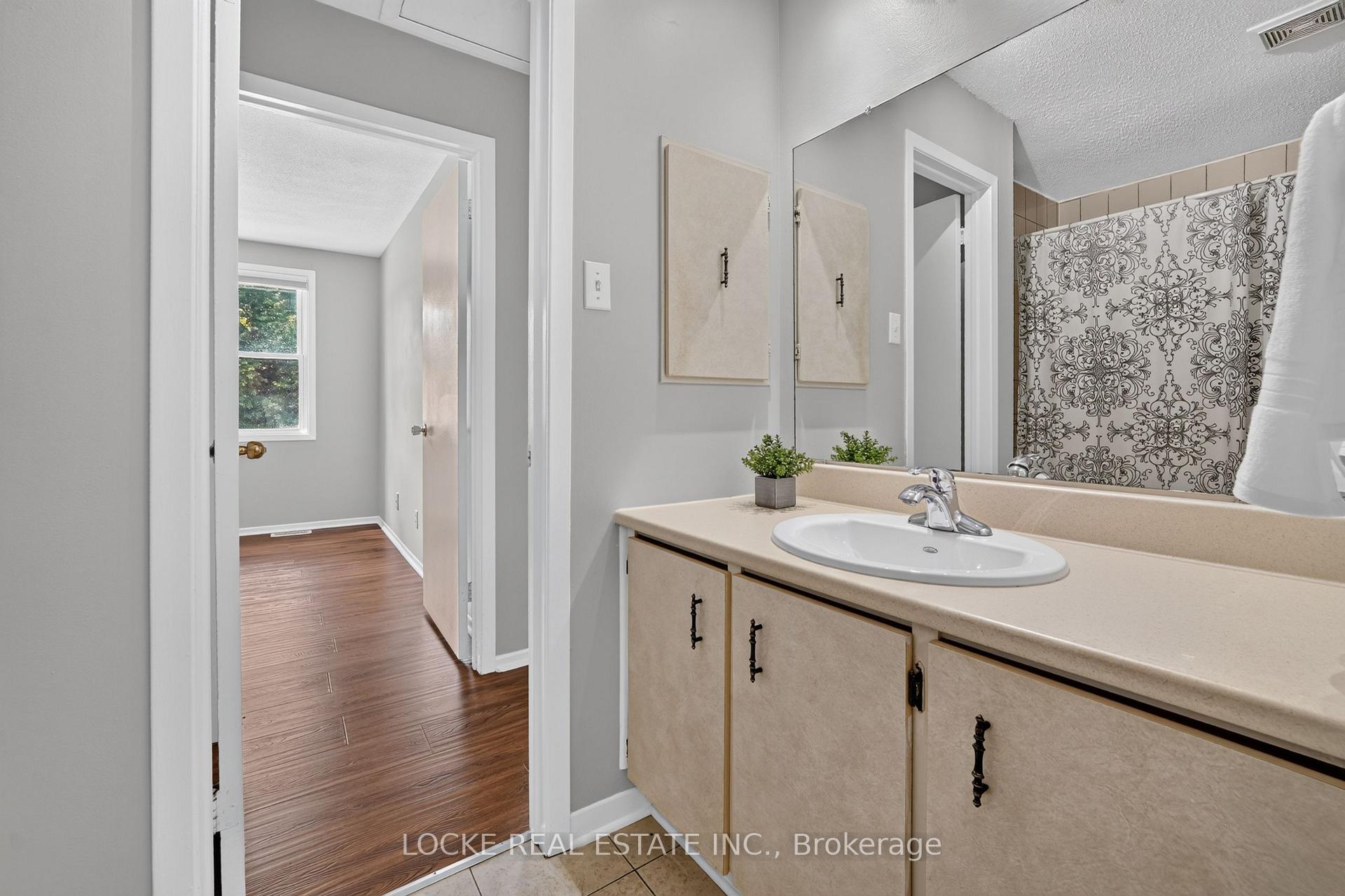 Photo 27 of Unit 28, 1975 Fairglen Mews, Ottawa, Blackburn Hamlet (South) — HOMEH