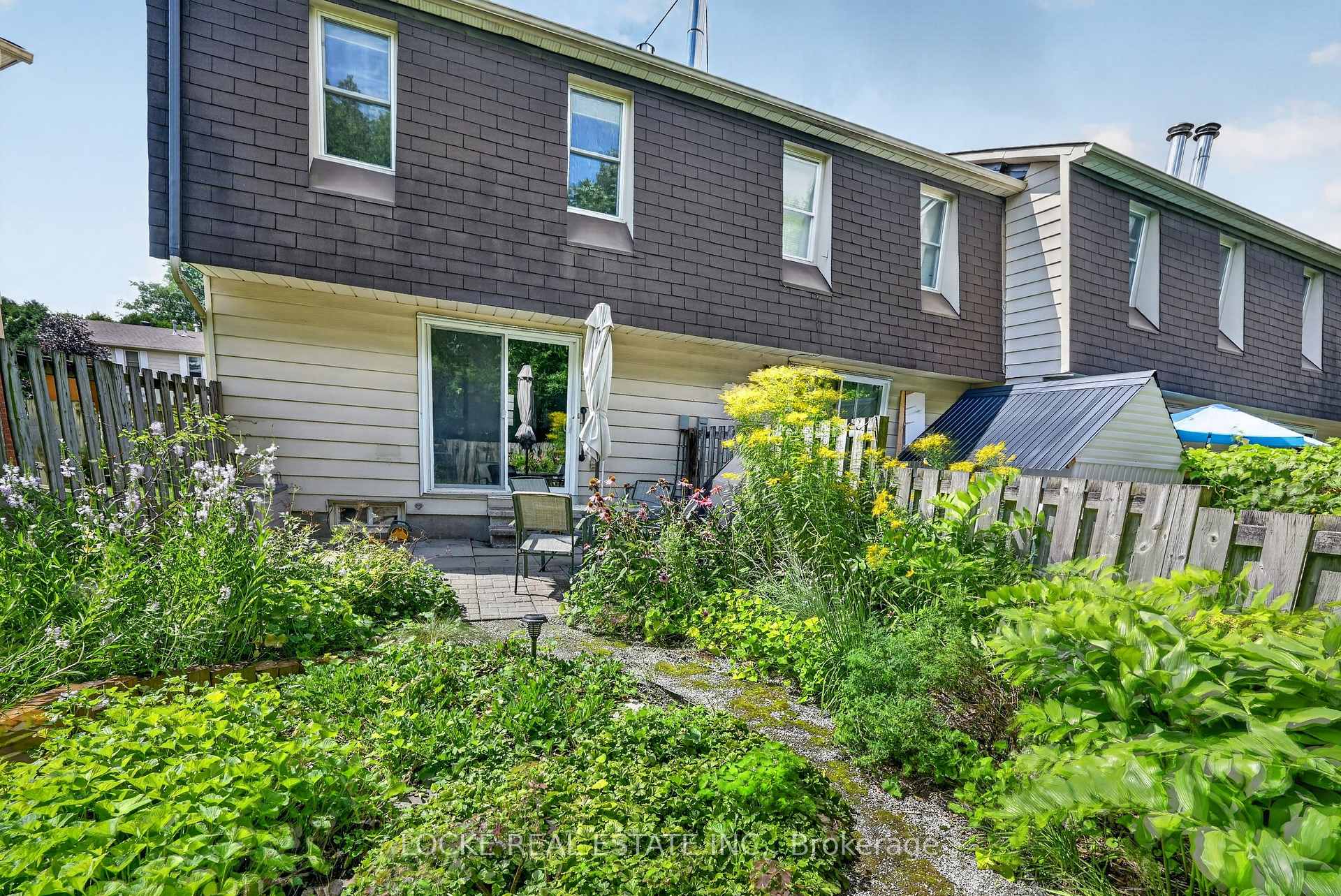 Photo 40 of Unit 28, 1975 Fairglen Mews, Ottawa, Blackburn Hamlet (South) — HOMEH