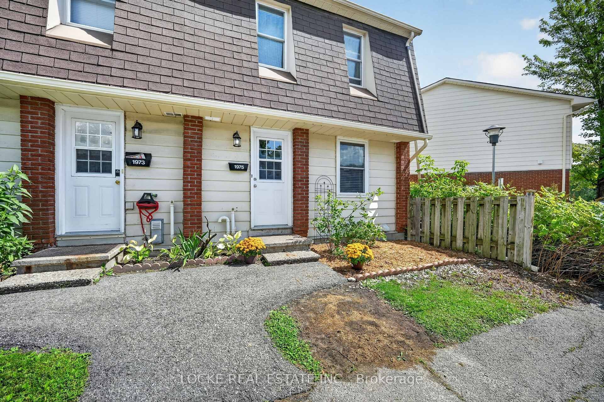 Photo 44 of Unit 28, 1975 Fairglen Mews, Ottawa, Blackburn Hamlet (South) — HOMEH