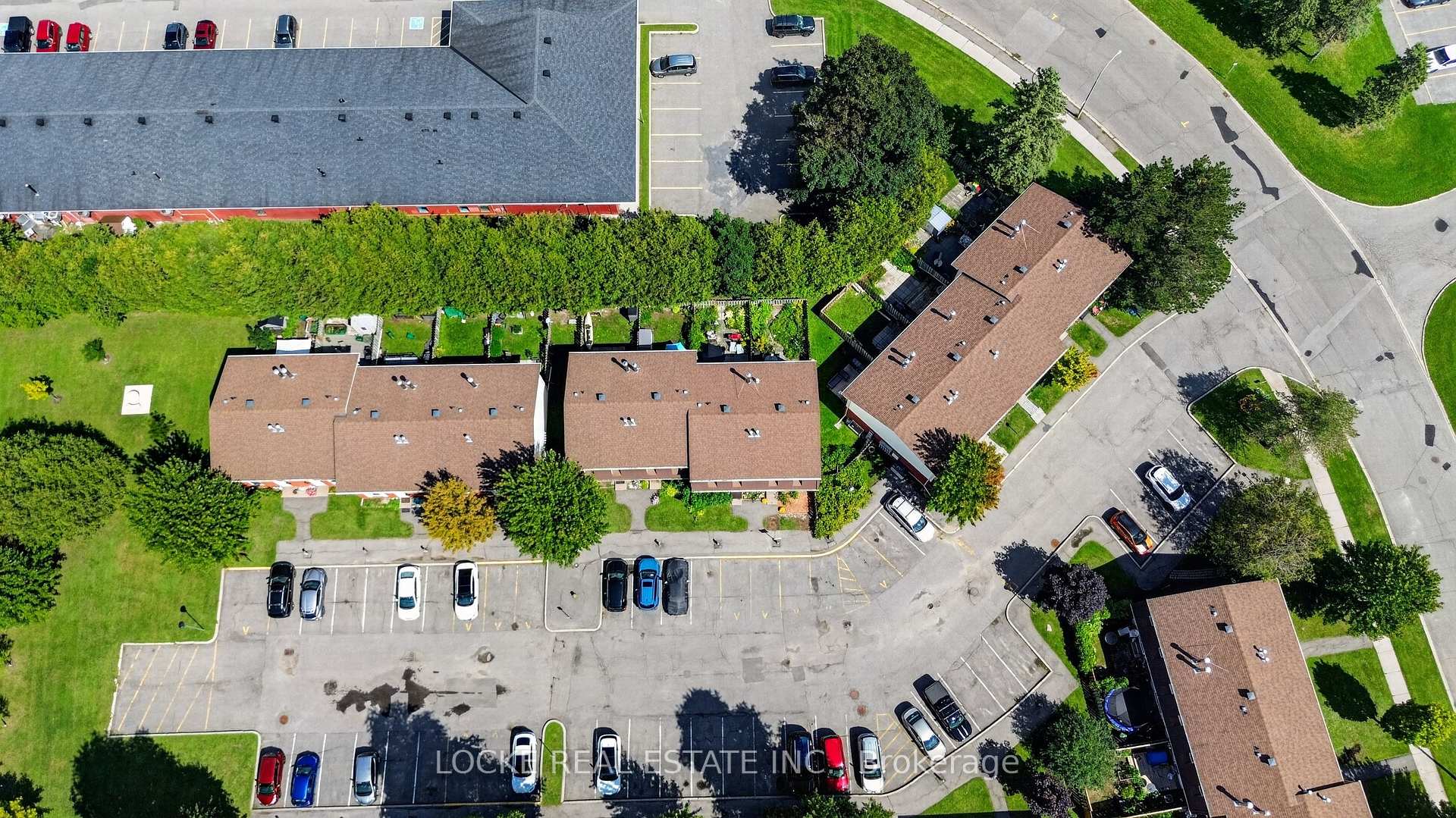 Photo 45 of Unit 28, 1975 Fairglen Mews, Ottawa, Blackburn Hamlet (South) — HOMEH