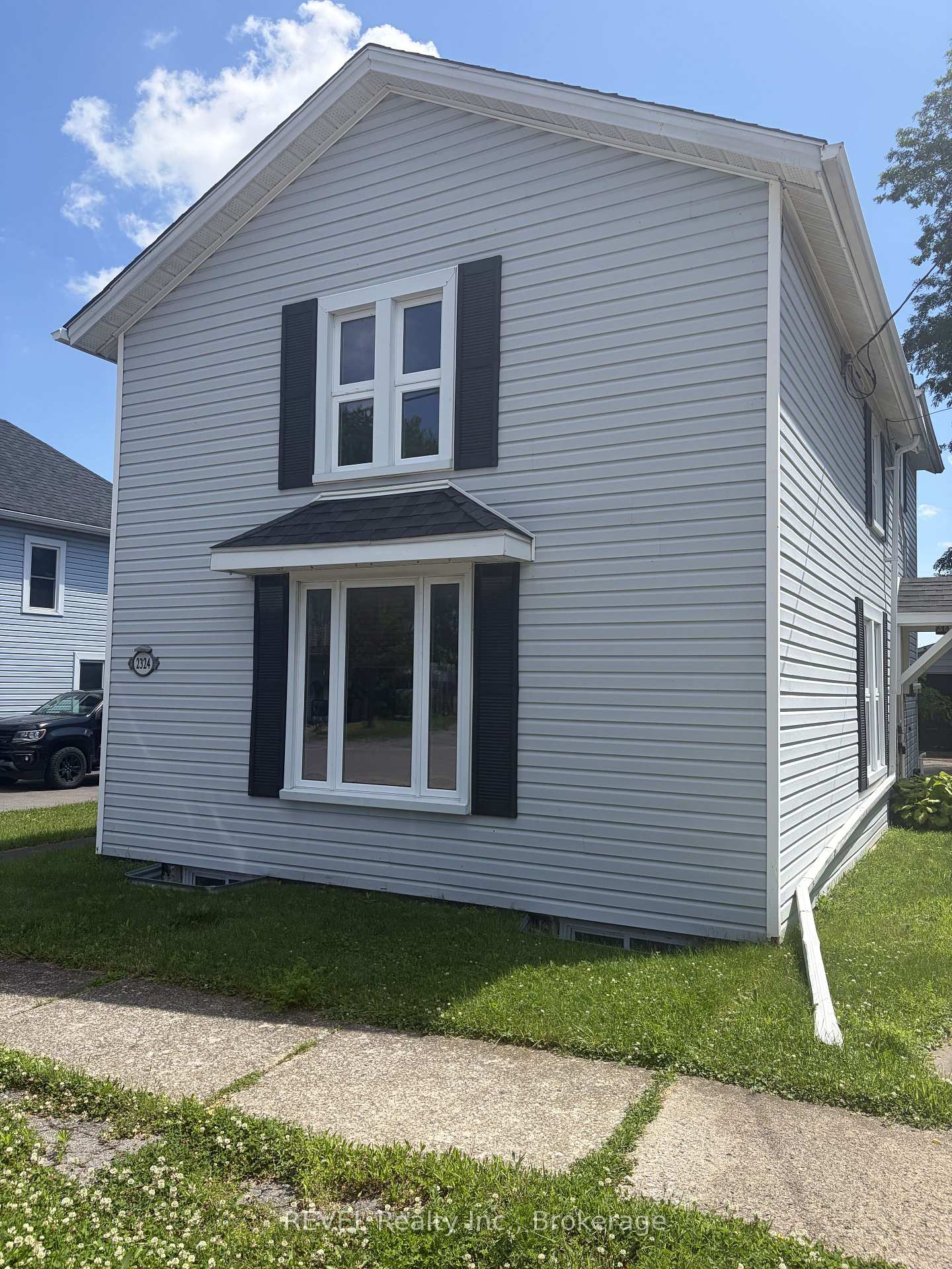 Photo 2 of 2324 Centre Street, Thorold, Allanburg/Thorold South — HOMEH