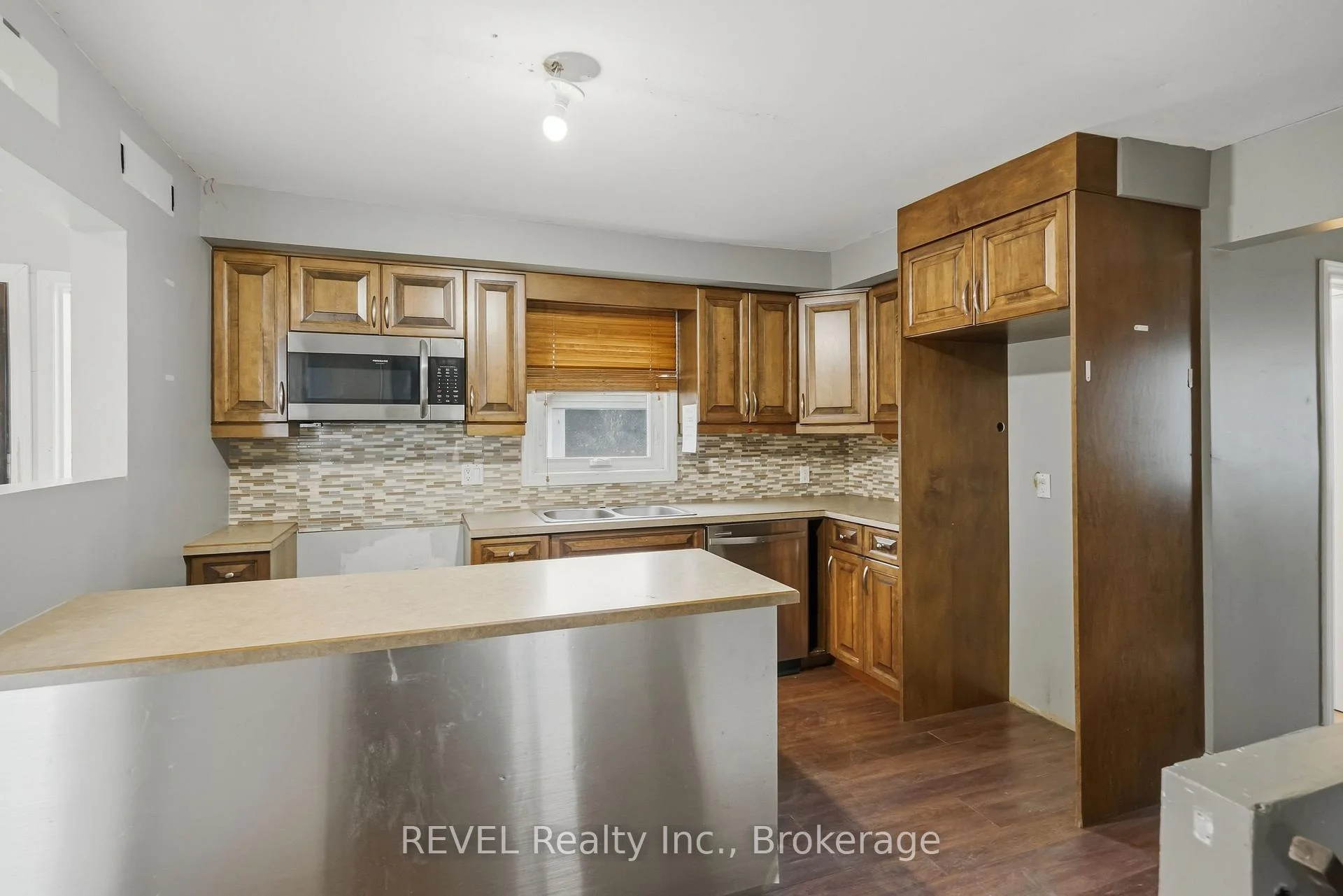Photo 18 of 2324 Centre Street, Thorold, Allanburg/Thorold South — HOMEH