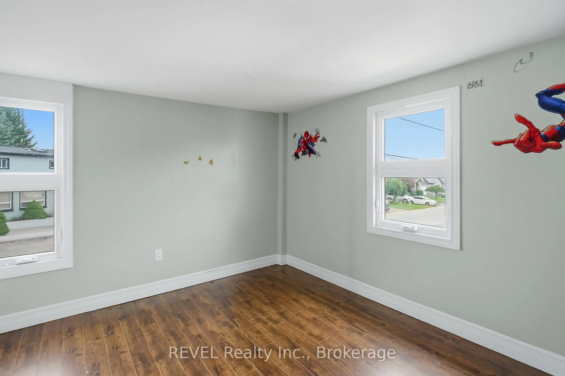 Photo 31 of 2324 Centre Street, Thorold, Allanburg/Thorold South — HOMEH
