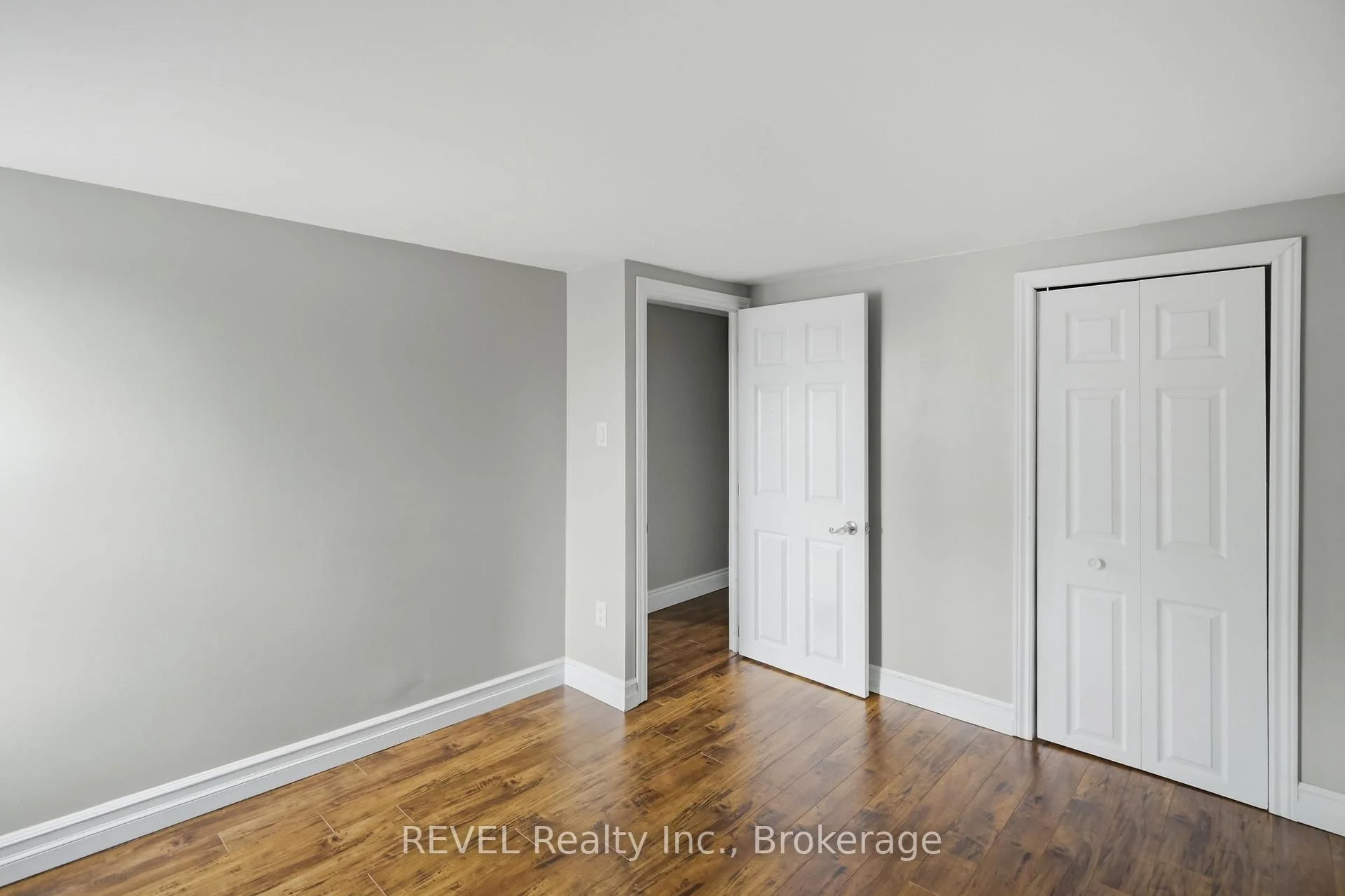 Photo 33 of 2324 Centre Street, Thorold, Allanburg/Thorold South — HOMEH